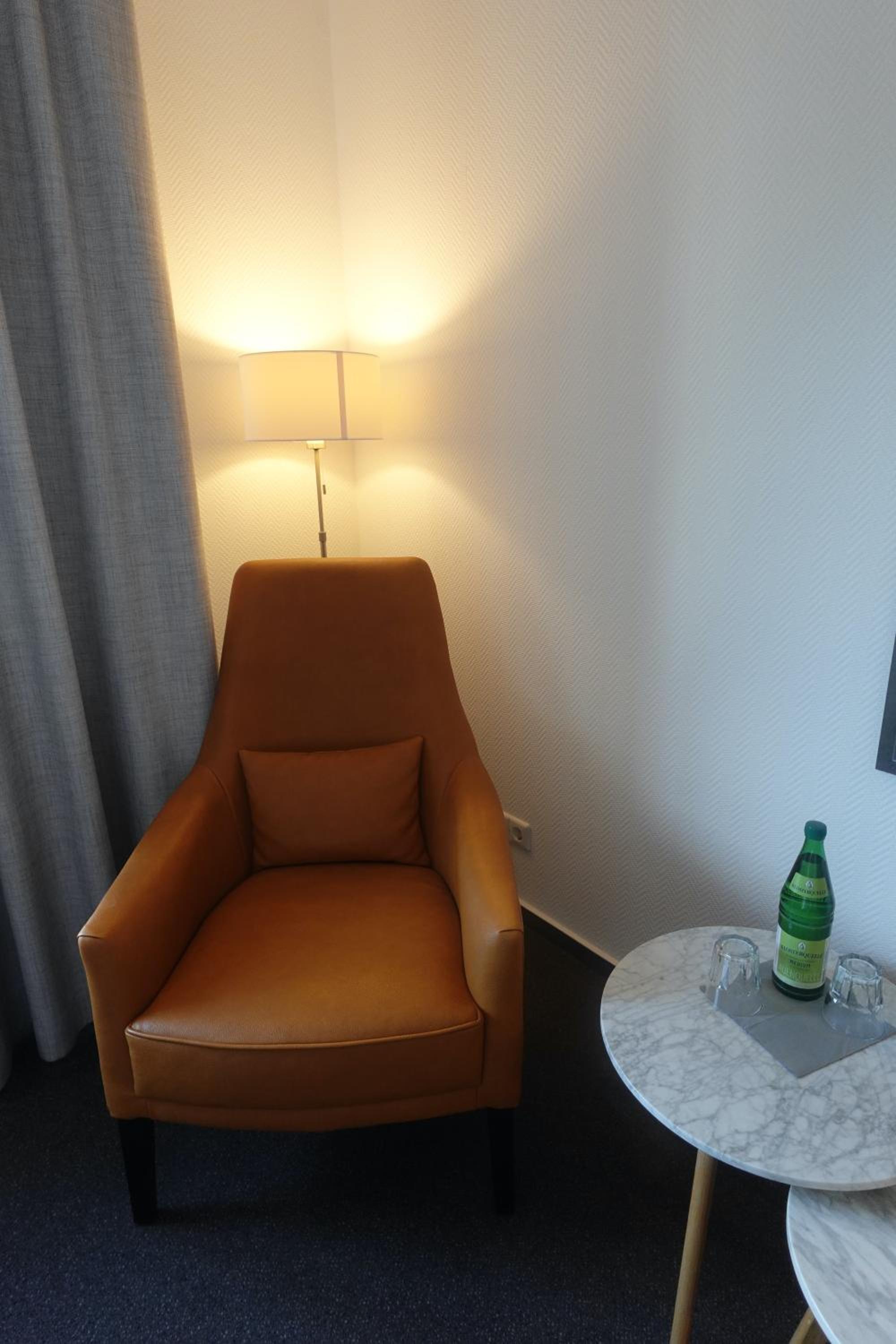 Double or Twin Room - Photo 8