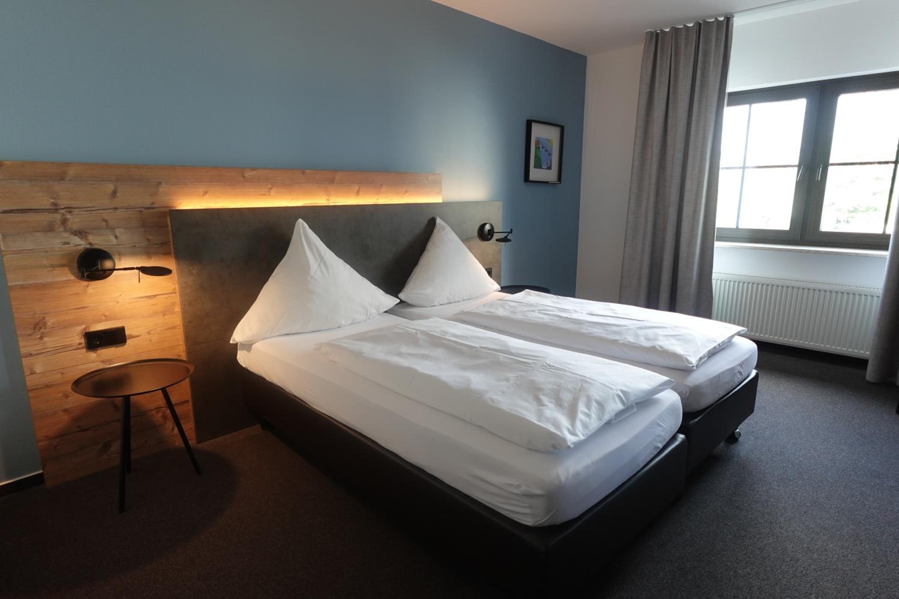 Double or Twin Room - Photo 6