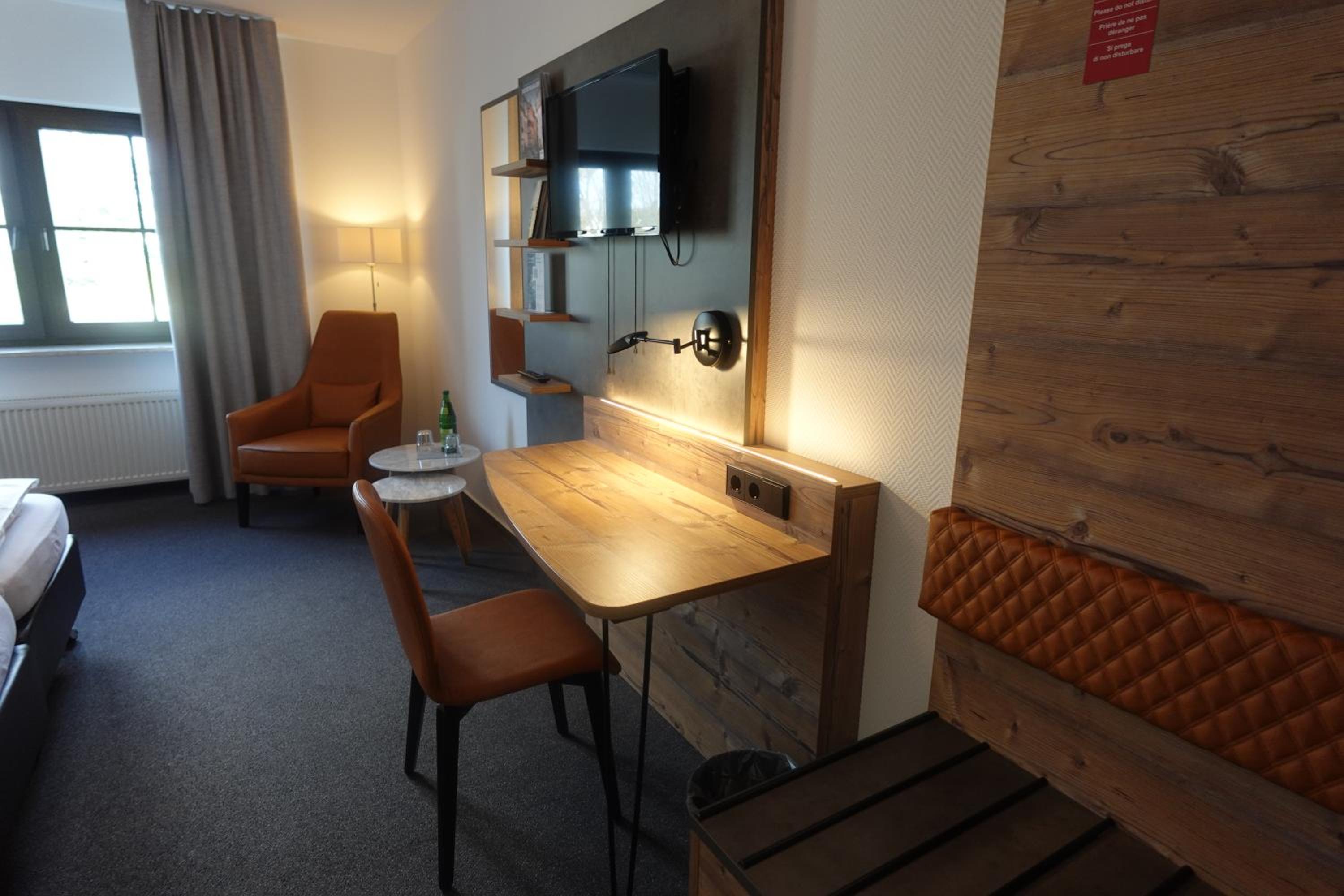 Double or Twin Room - Photo 7