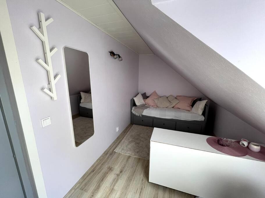 One-Bedroom Apartment photo 1