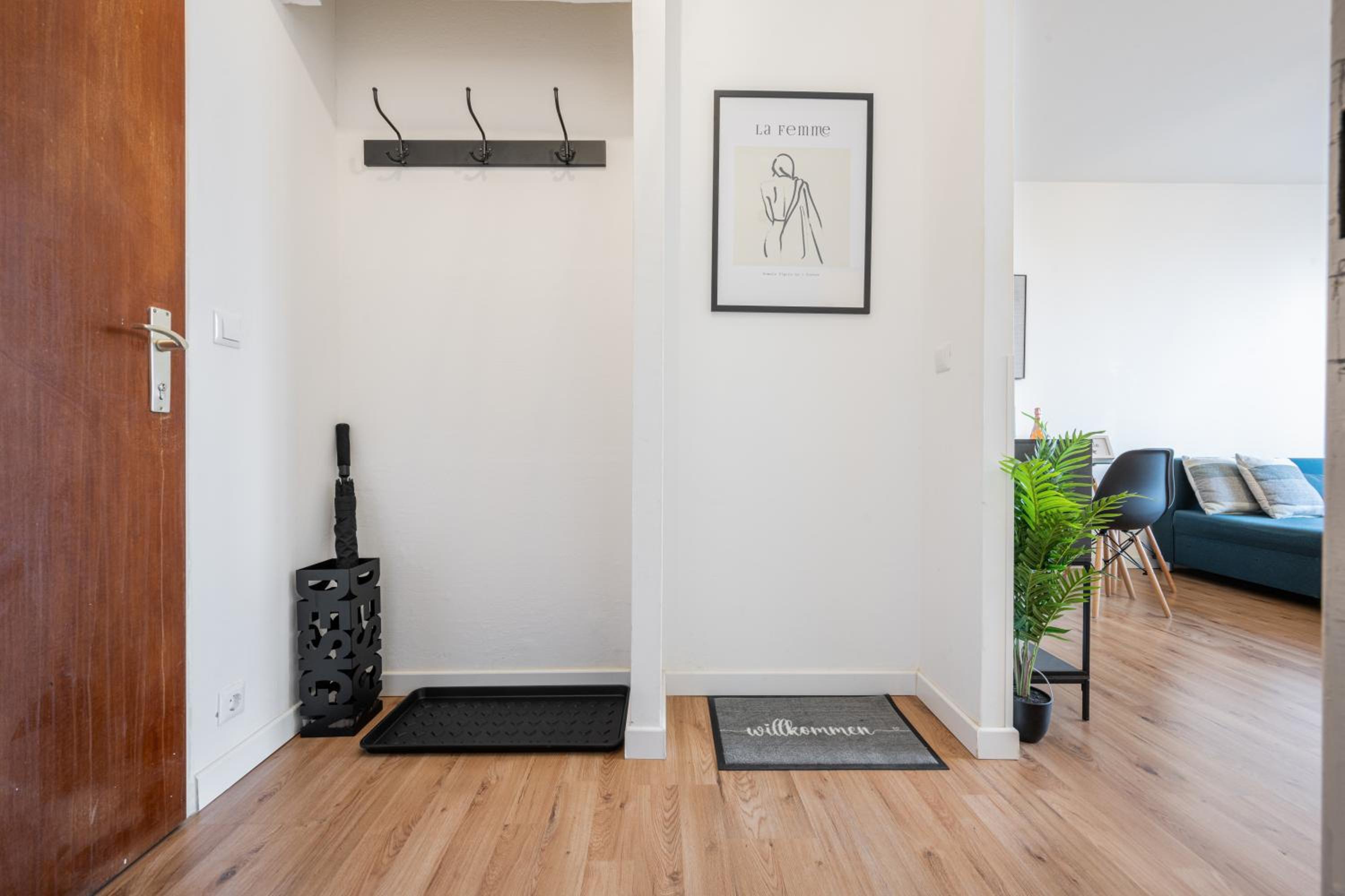 One-Bedroom Apartment photo 2