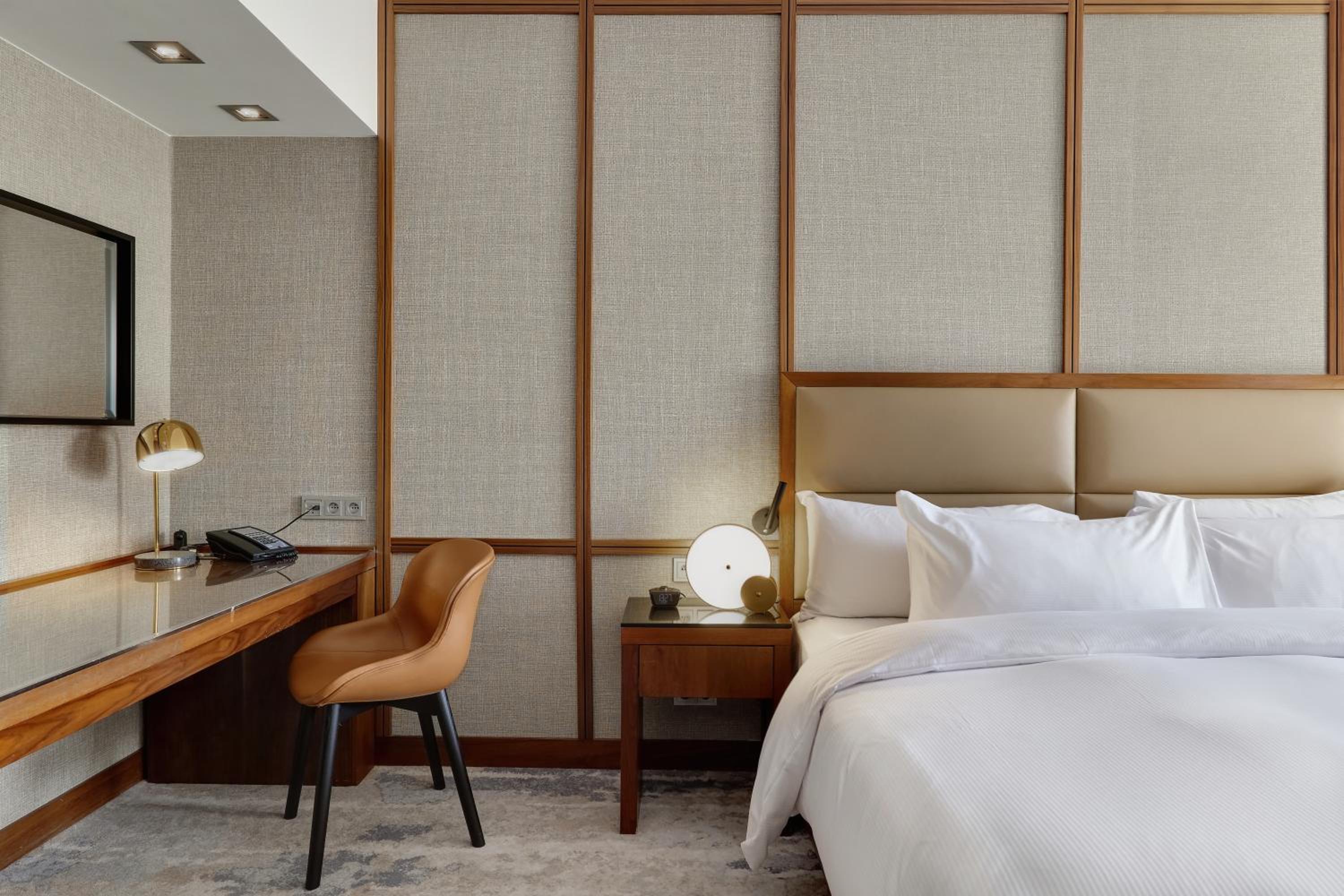 King Guest Room - Photo 3