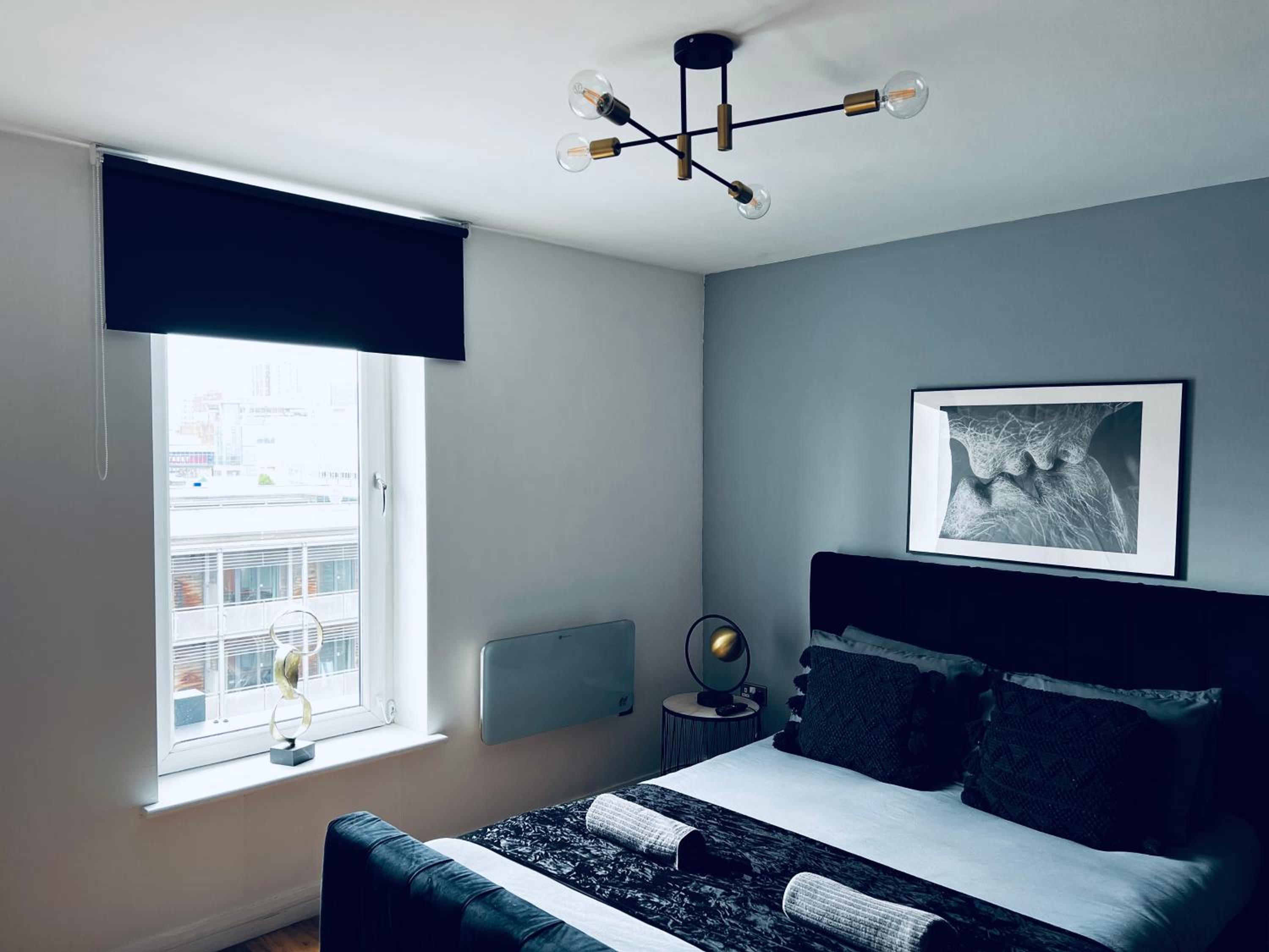 One-Bedroom Apartment - Photo 5