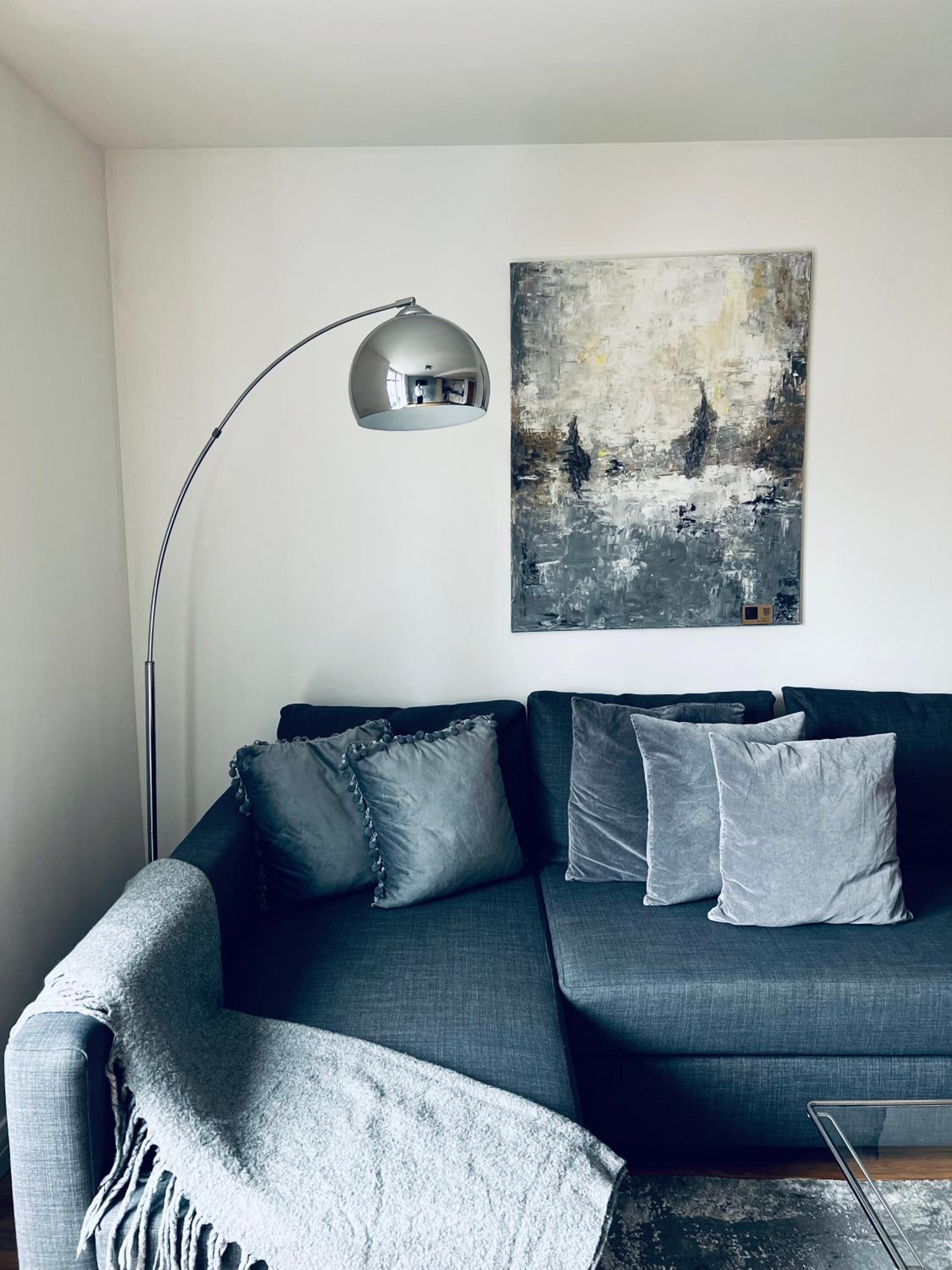One-Bedroom Apartment - Photo 7