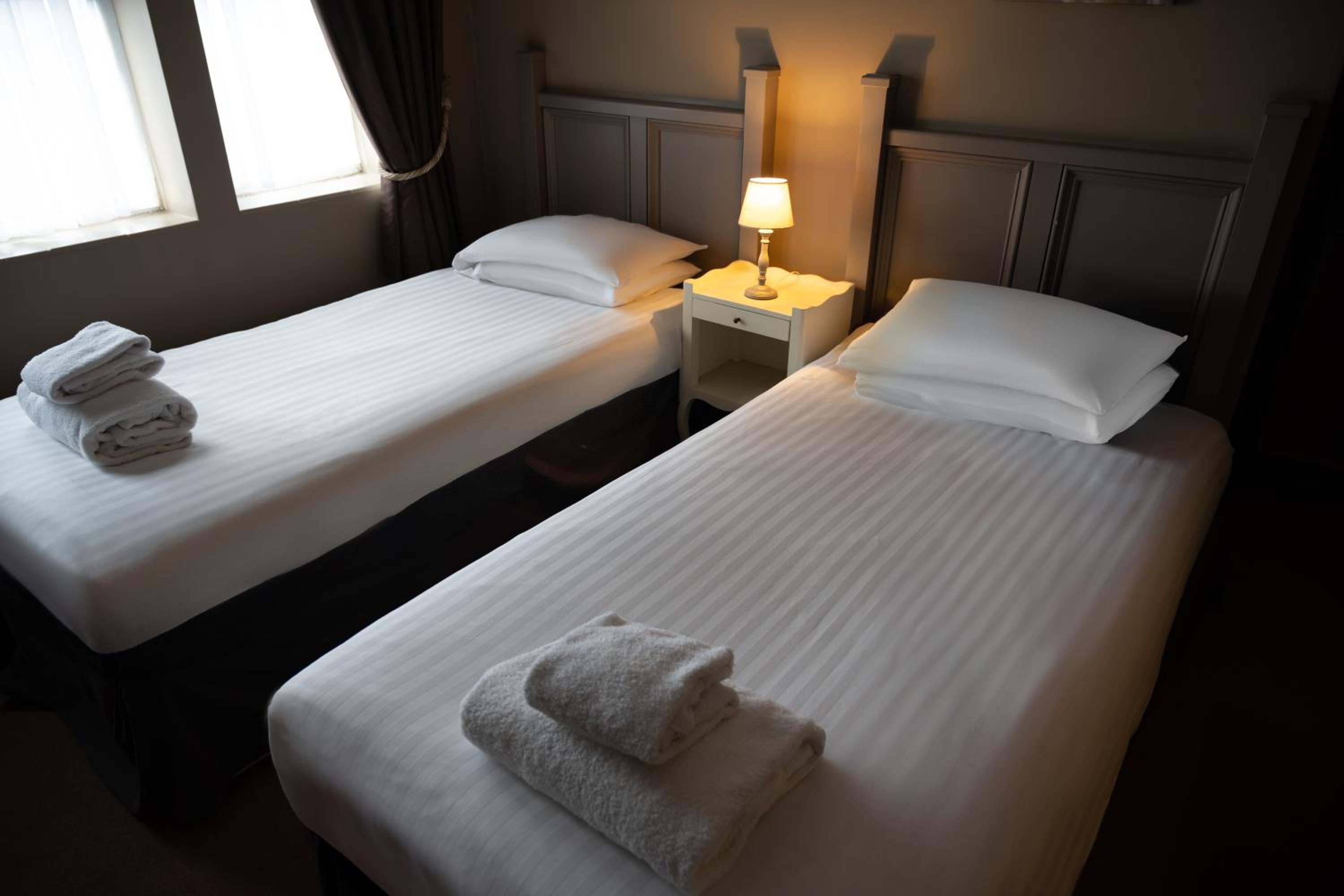 Standard Twin Room photo 2