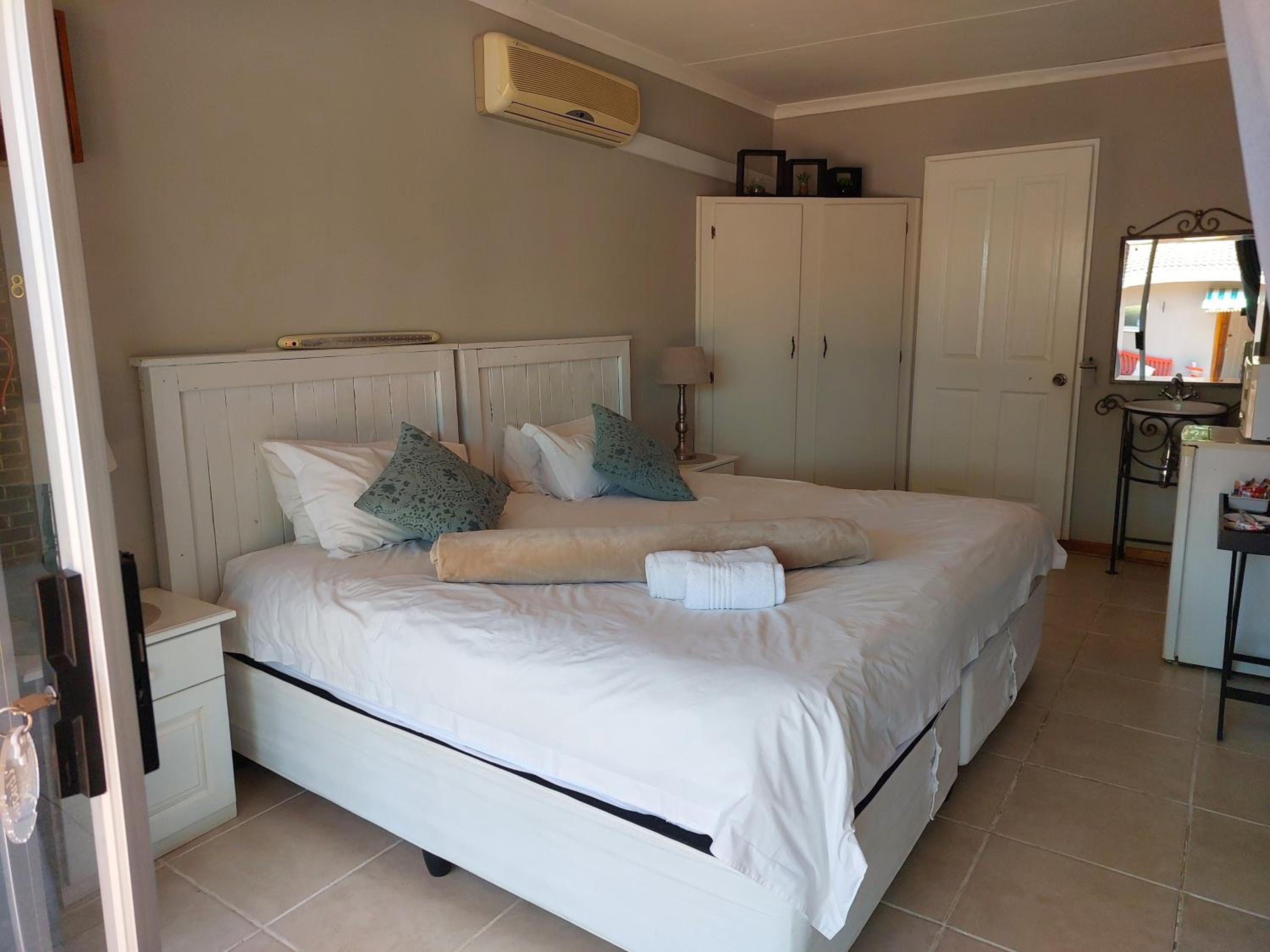 Standard Double Room photo 3