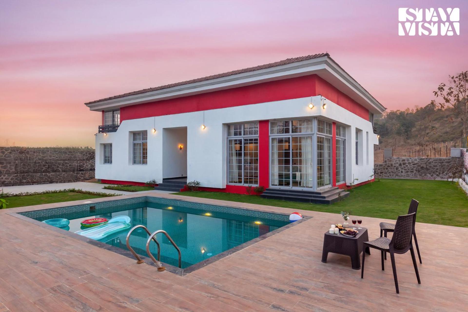 Villa photo 2