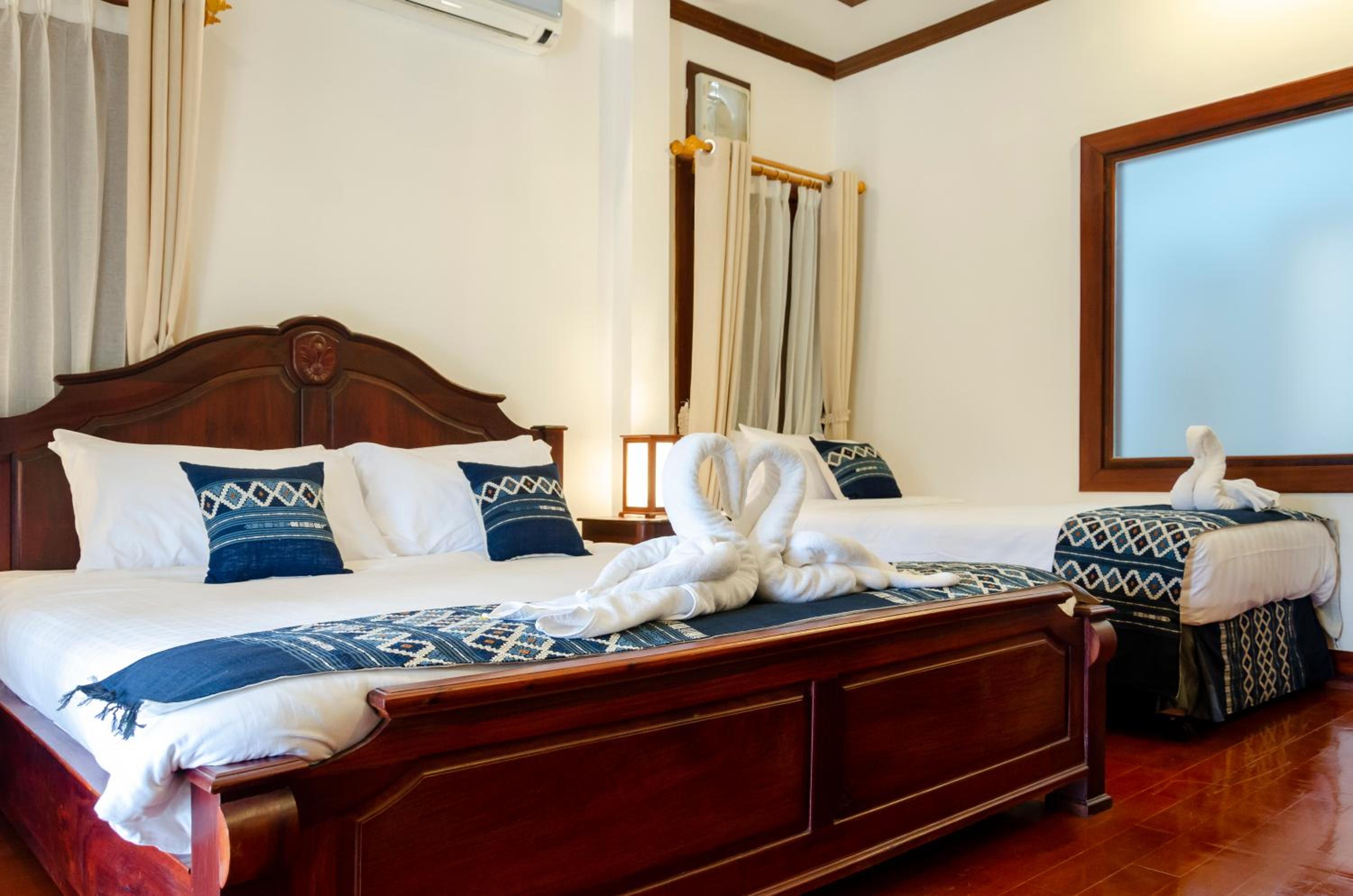 Deluxe Family Room - Photo 10