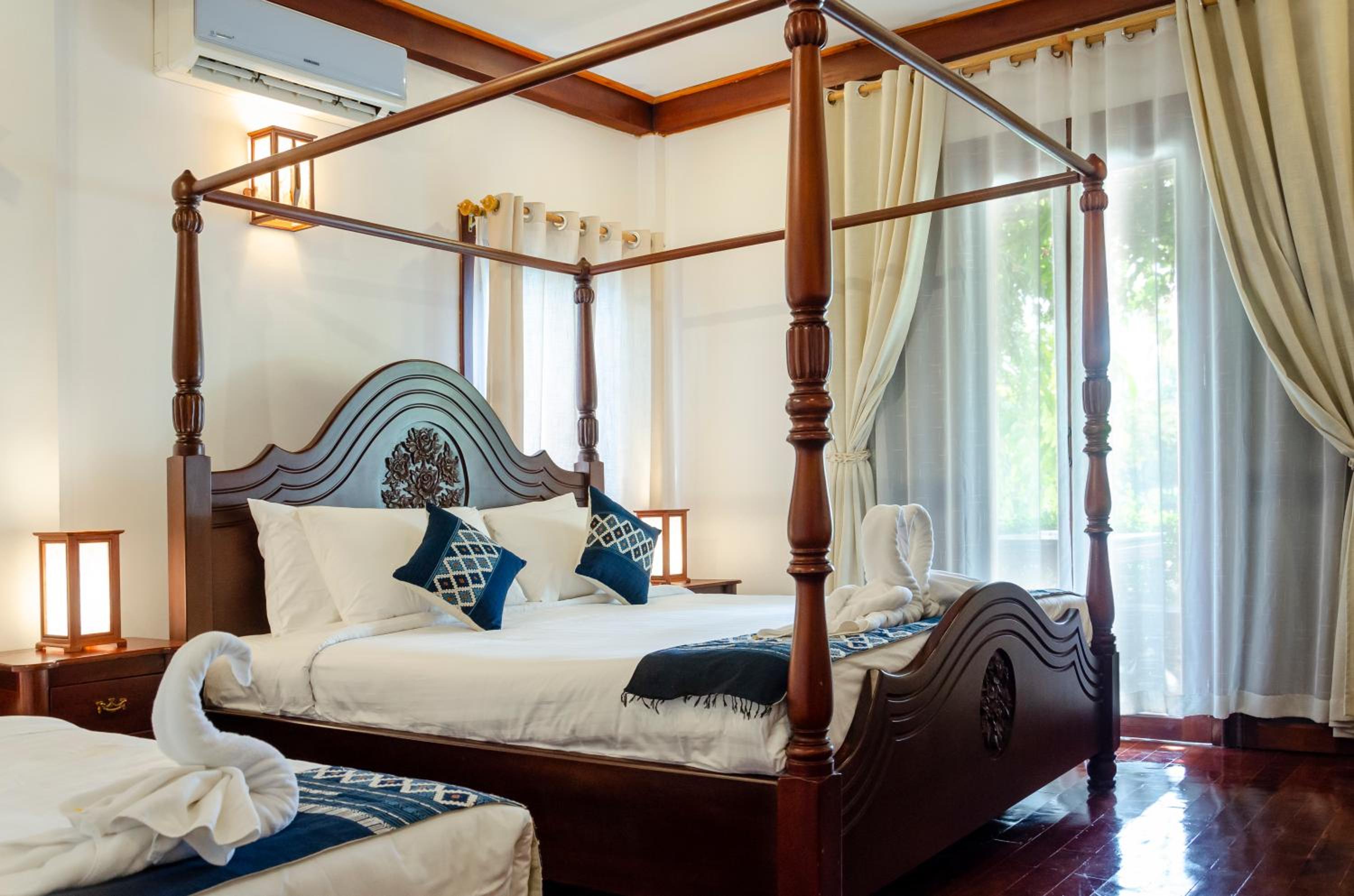 Deluxe Family Room - Photo 17