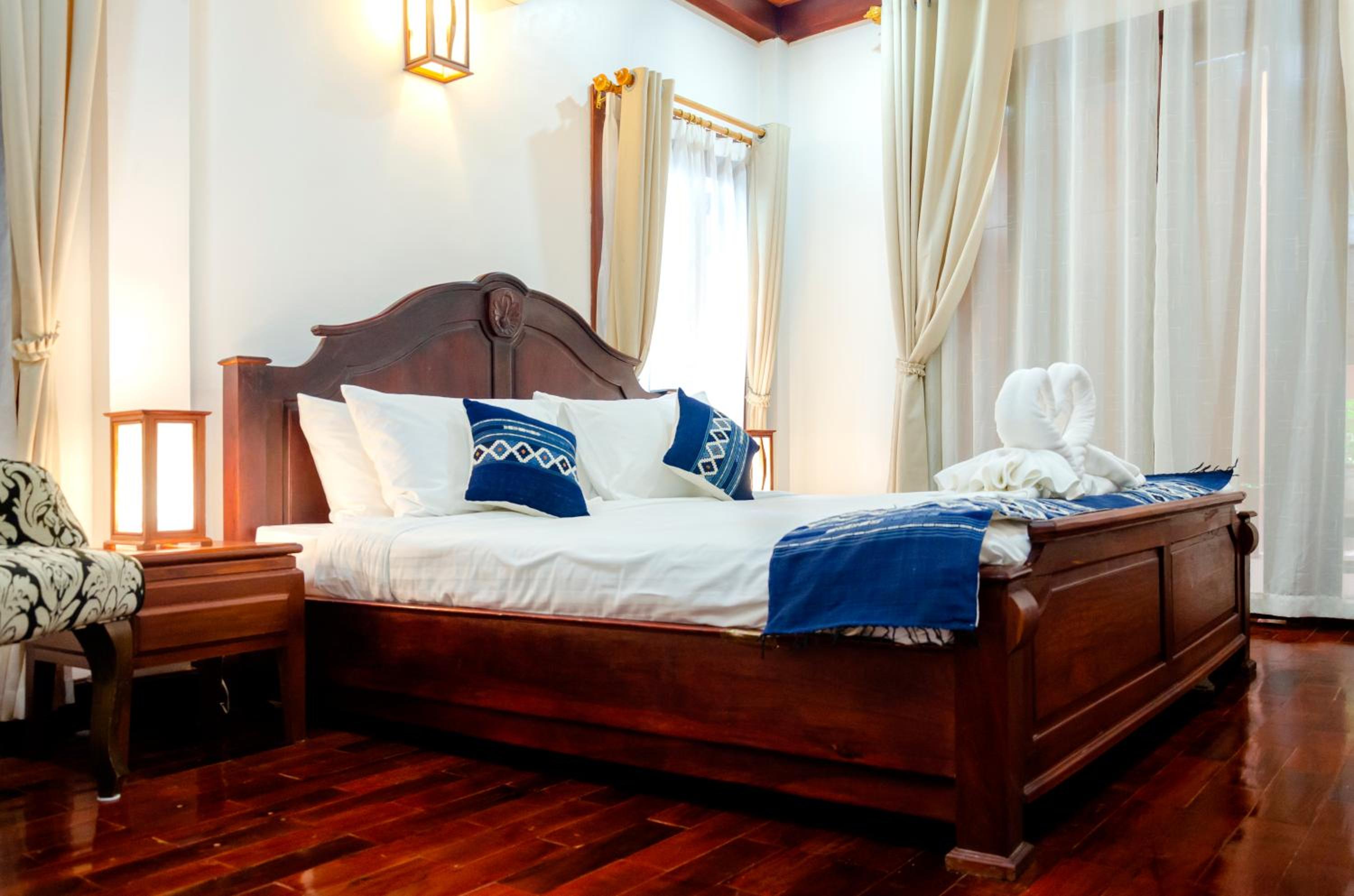 Deluxe Double Room - Photo 12