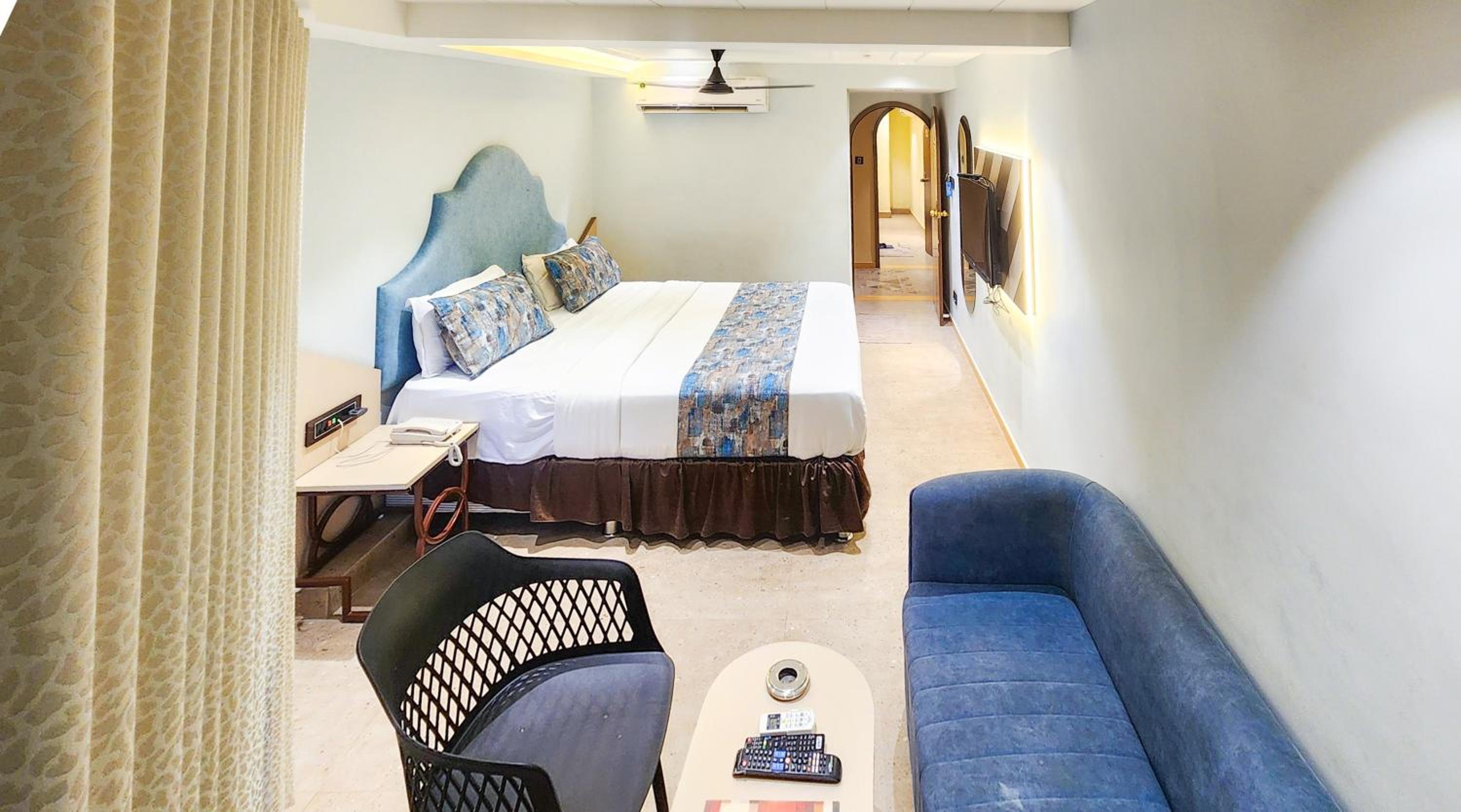 Deluxe Suite photo 3