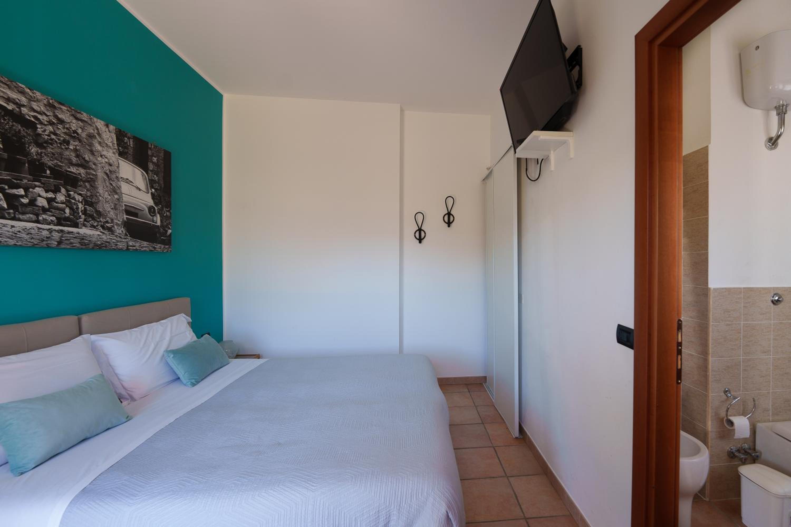 Double or Twin Room - Photo 1
