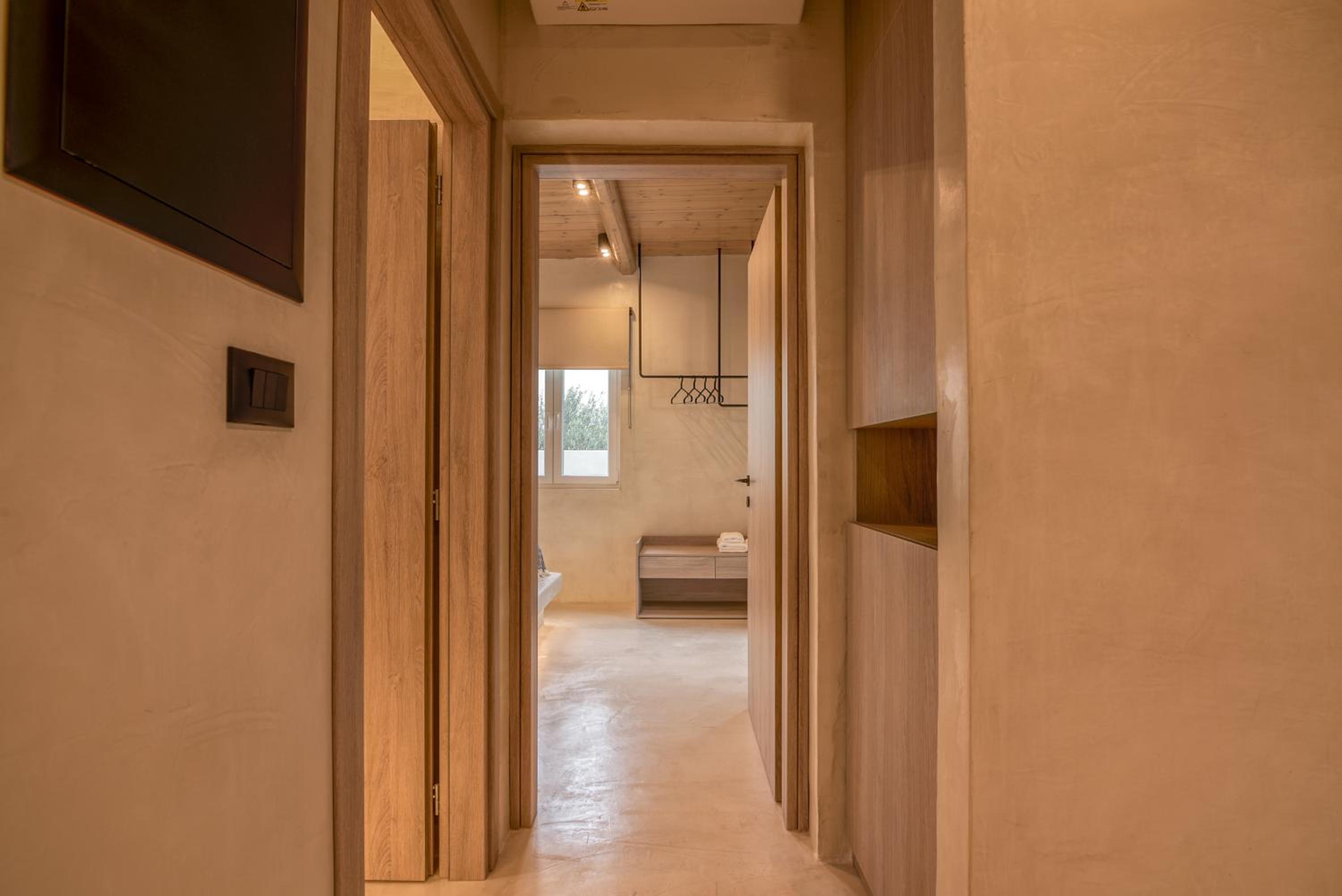 One-Bedroom House photo 1