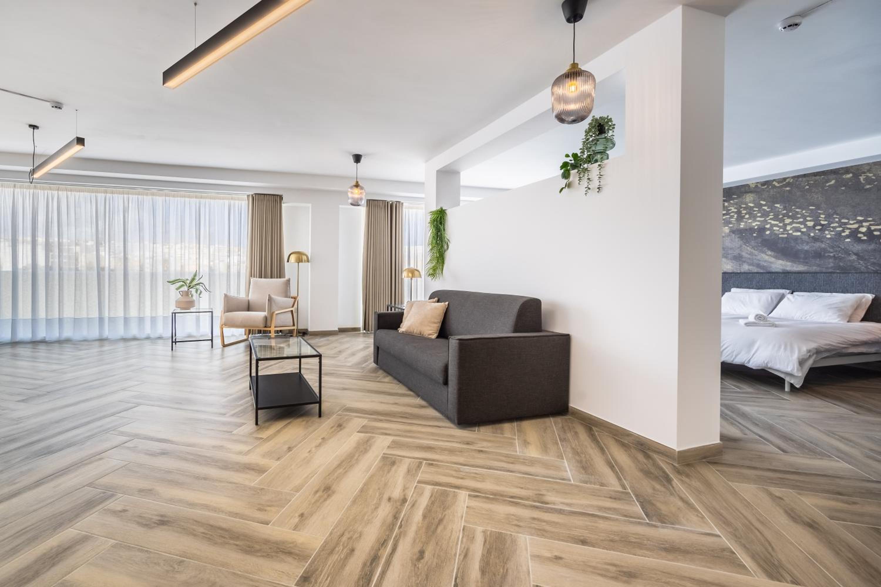 Studio Apartment