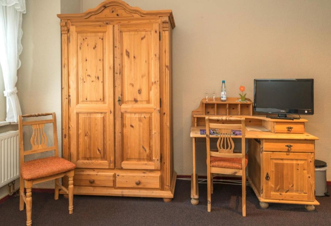 Double Room (2 Adults + 1 Child)