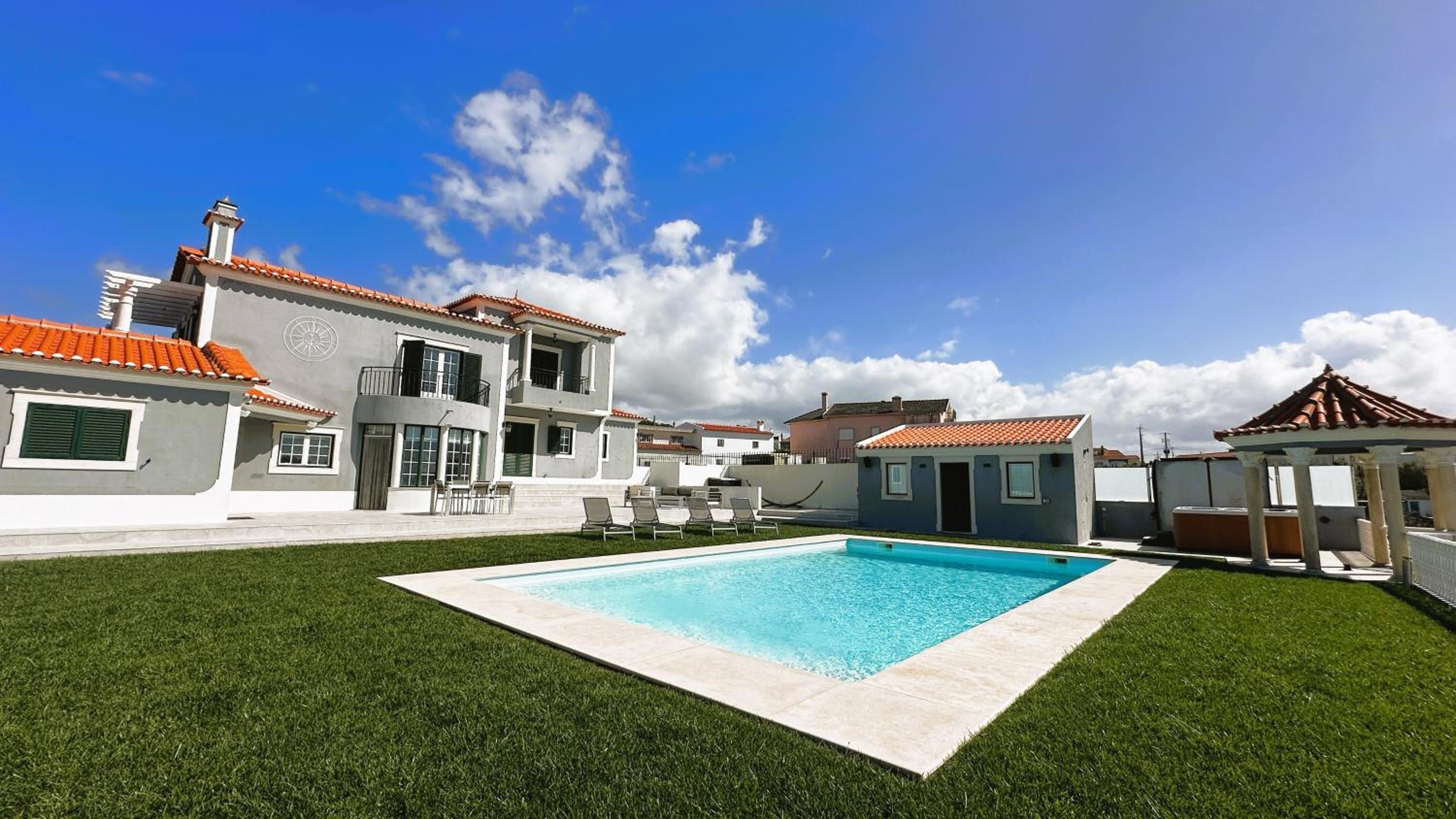 Villa photo 3
