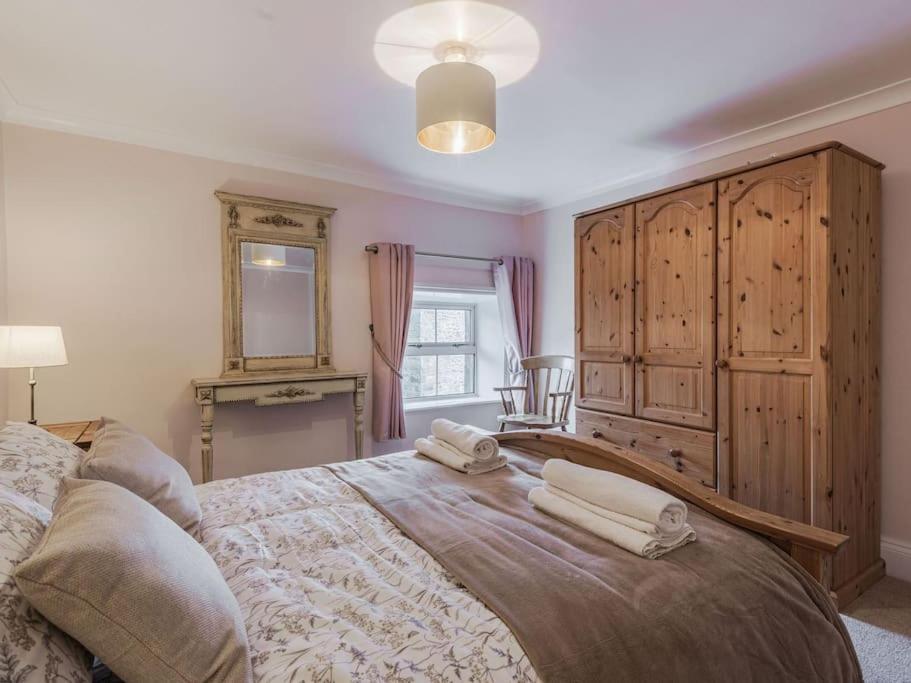 Three-Bedroom House photo 2