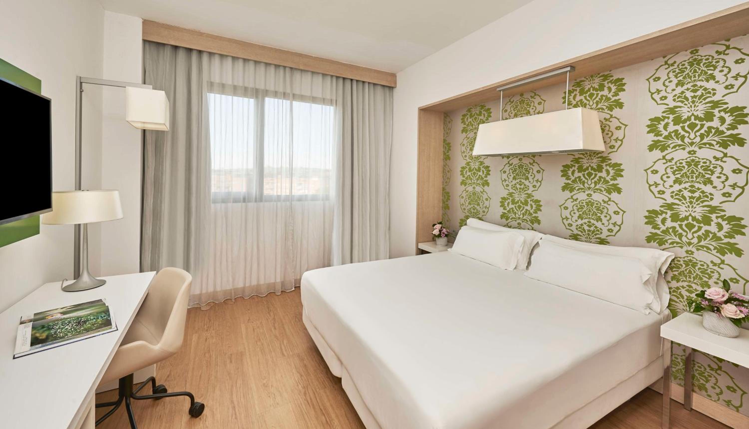 Standard Double or Twin Room - Photo 1