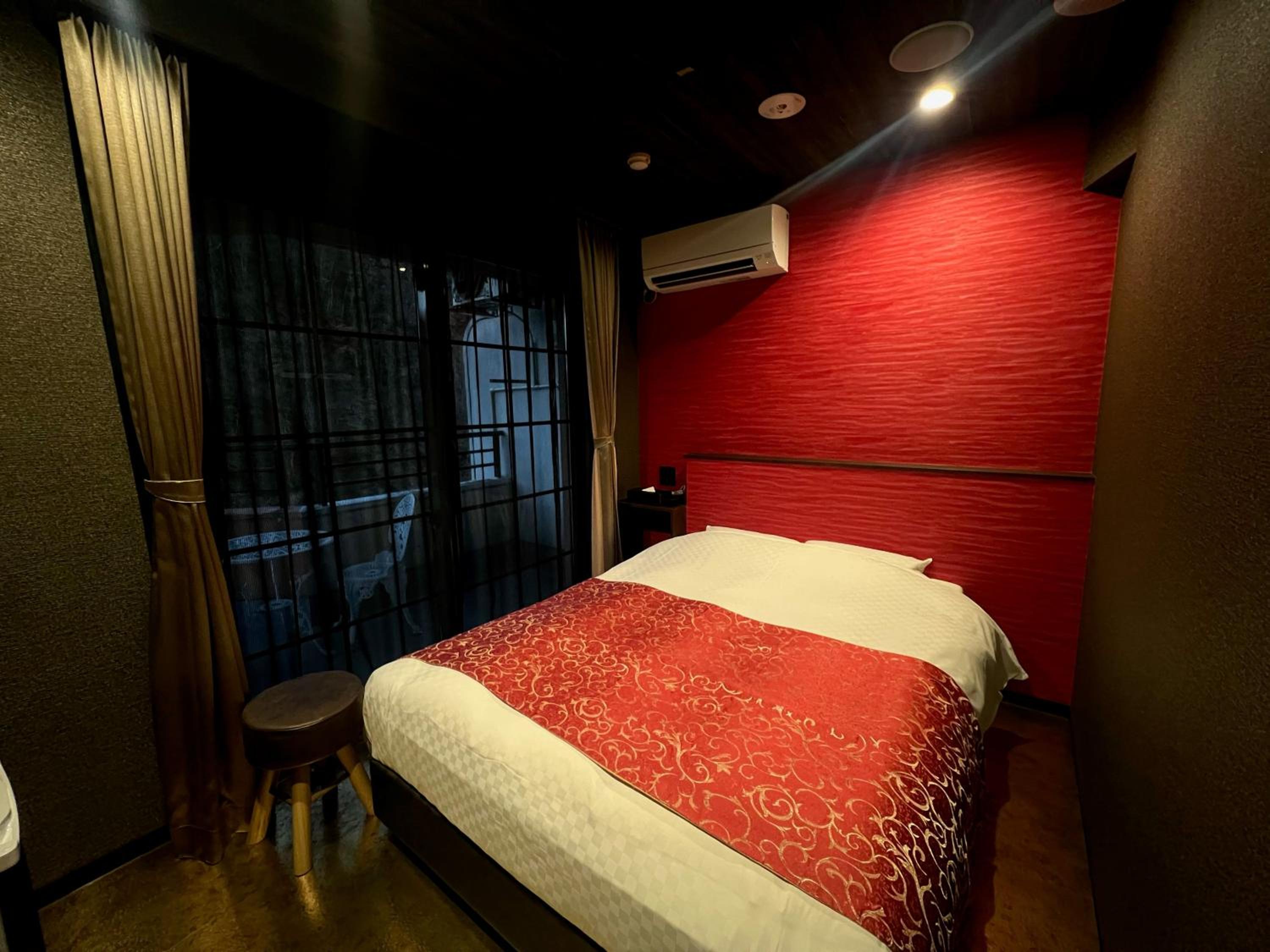 Small Double Room - Photo 23