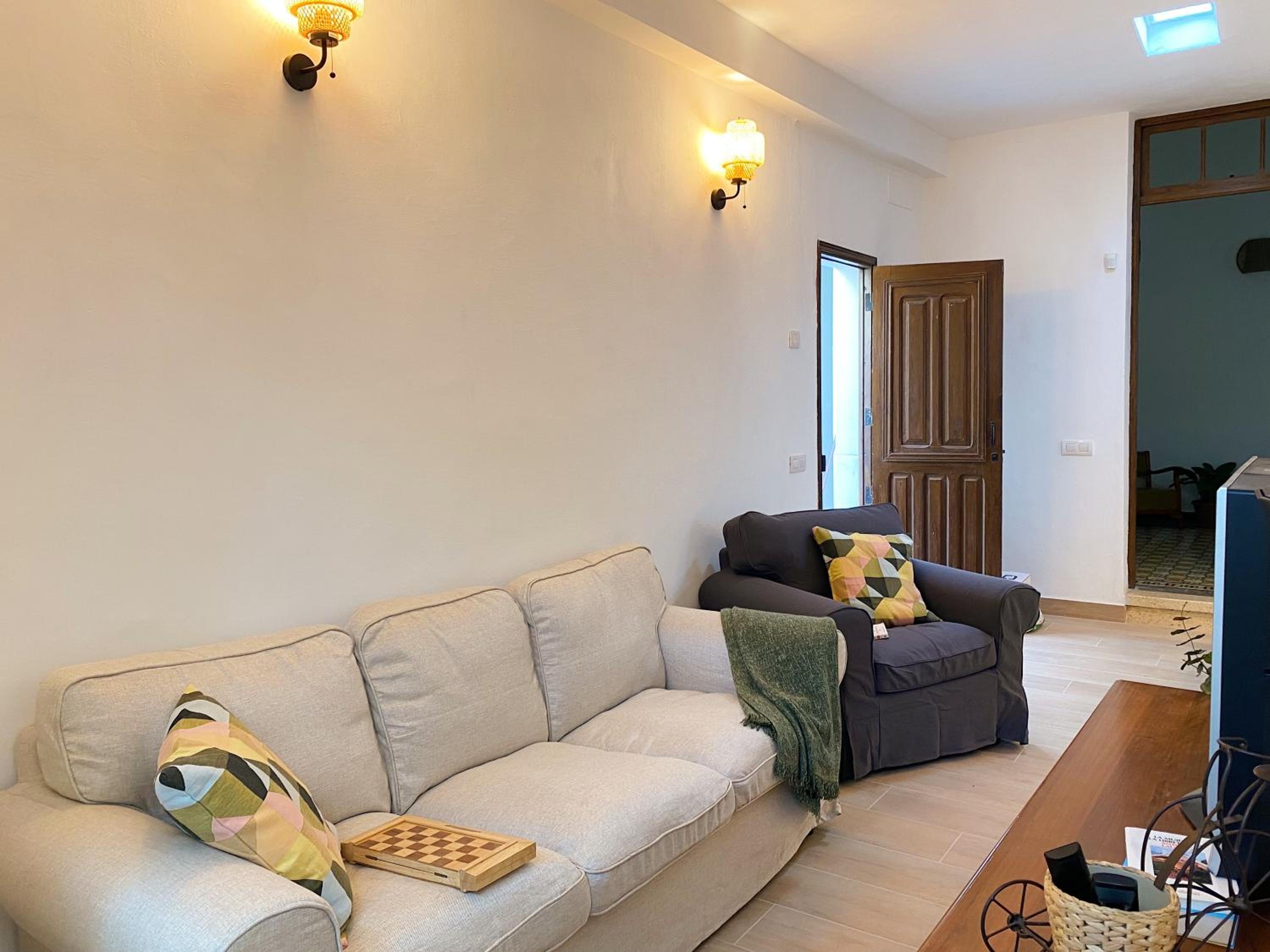 Three-Bedroom House photo 2