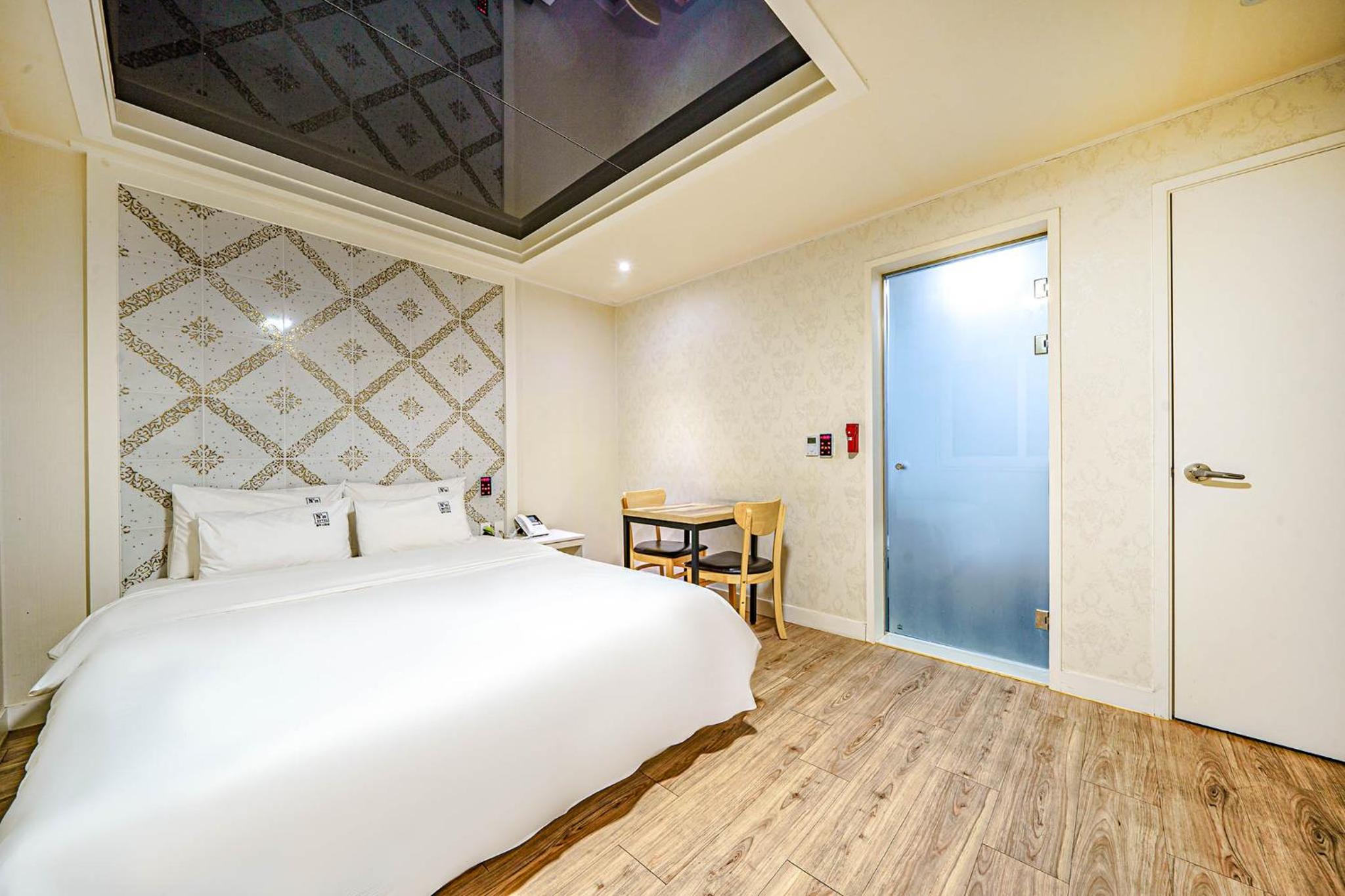 Standard Double Room - Photo 1