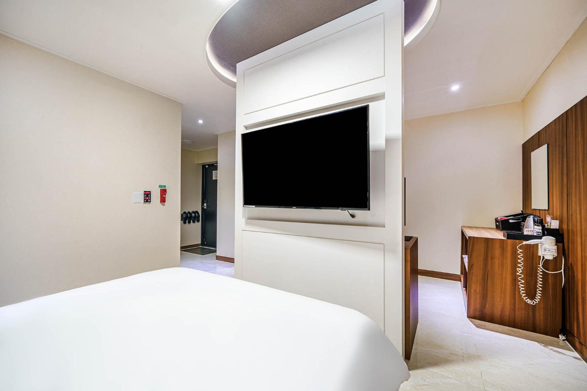 Suite - Photo 4
