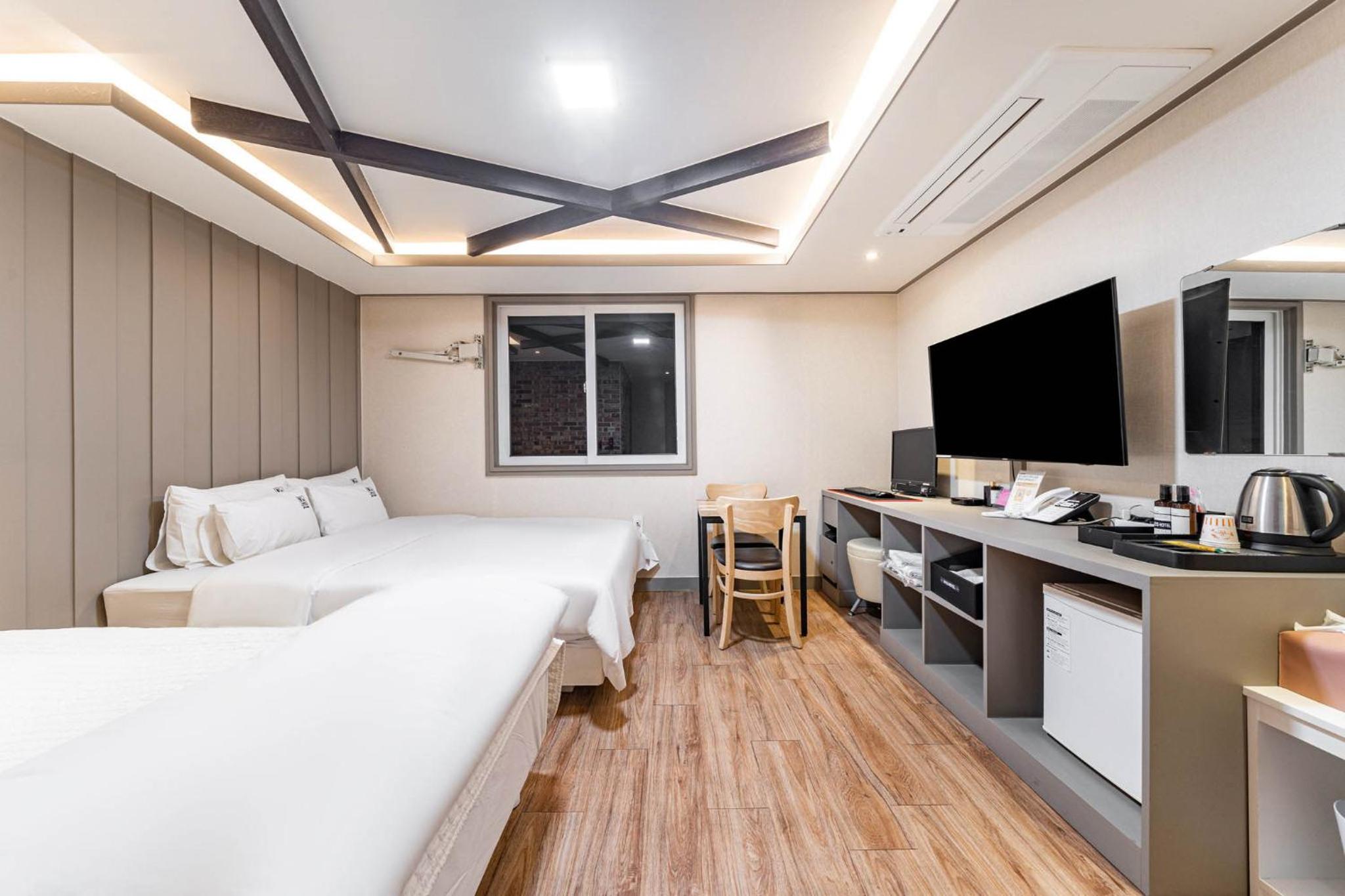 Deluxe Twin Room - Photo 4