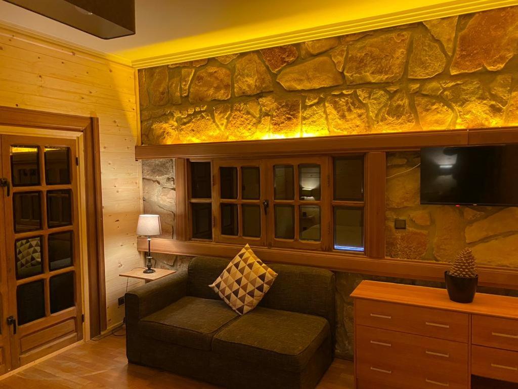 Double Room with Garden View - Photo 2