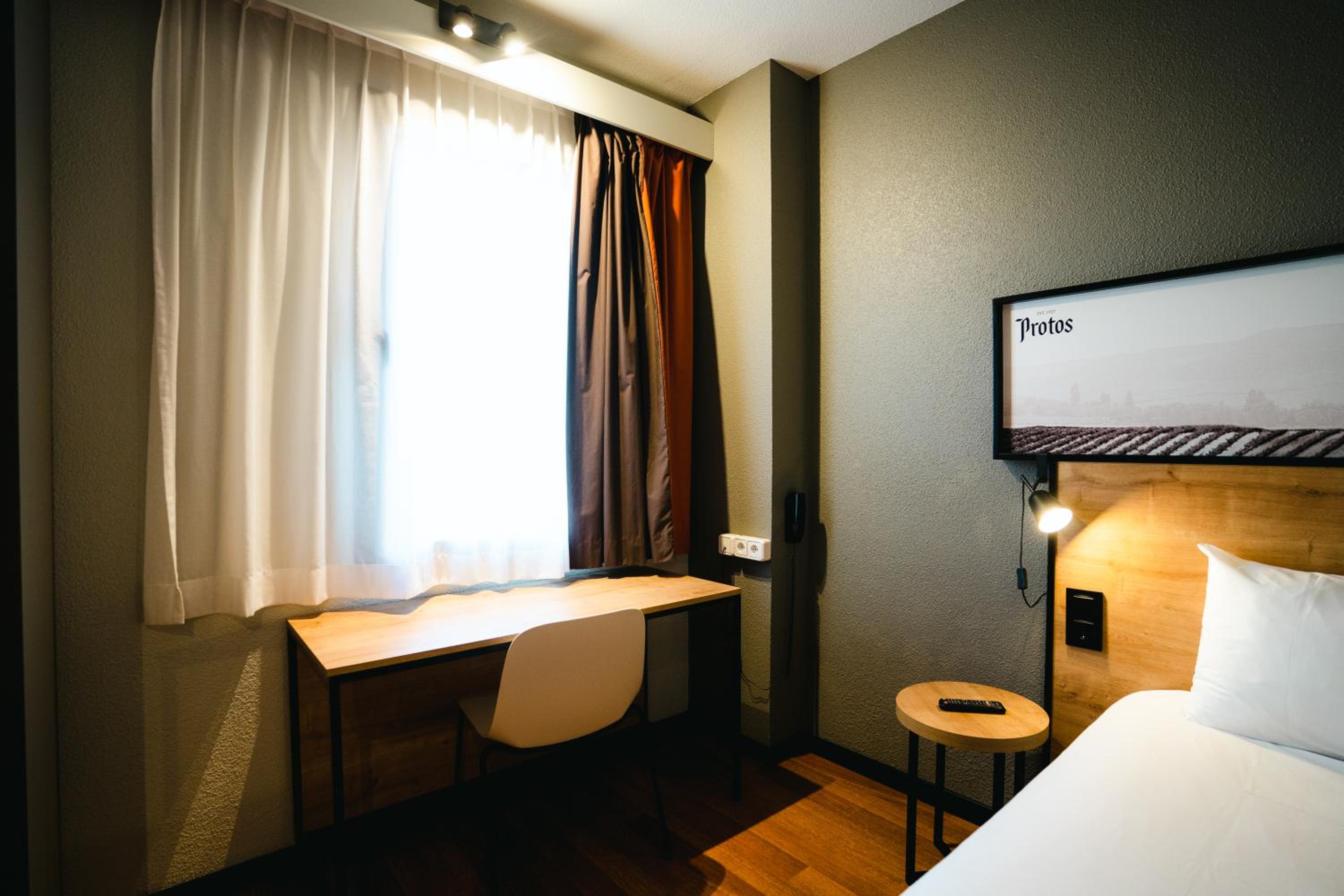 Double Room - Photo 9