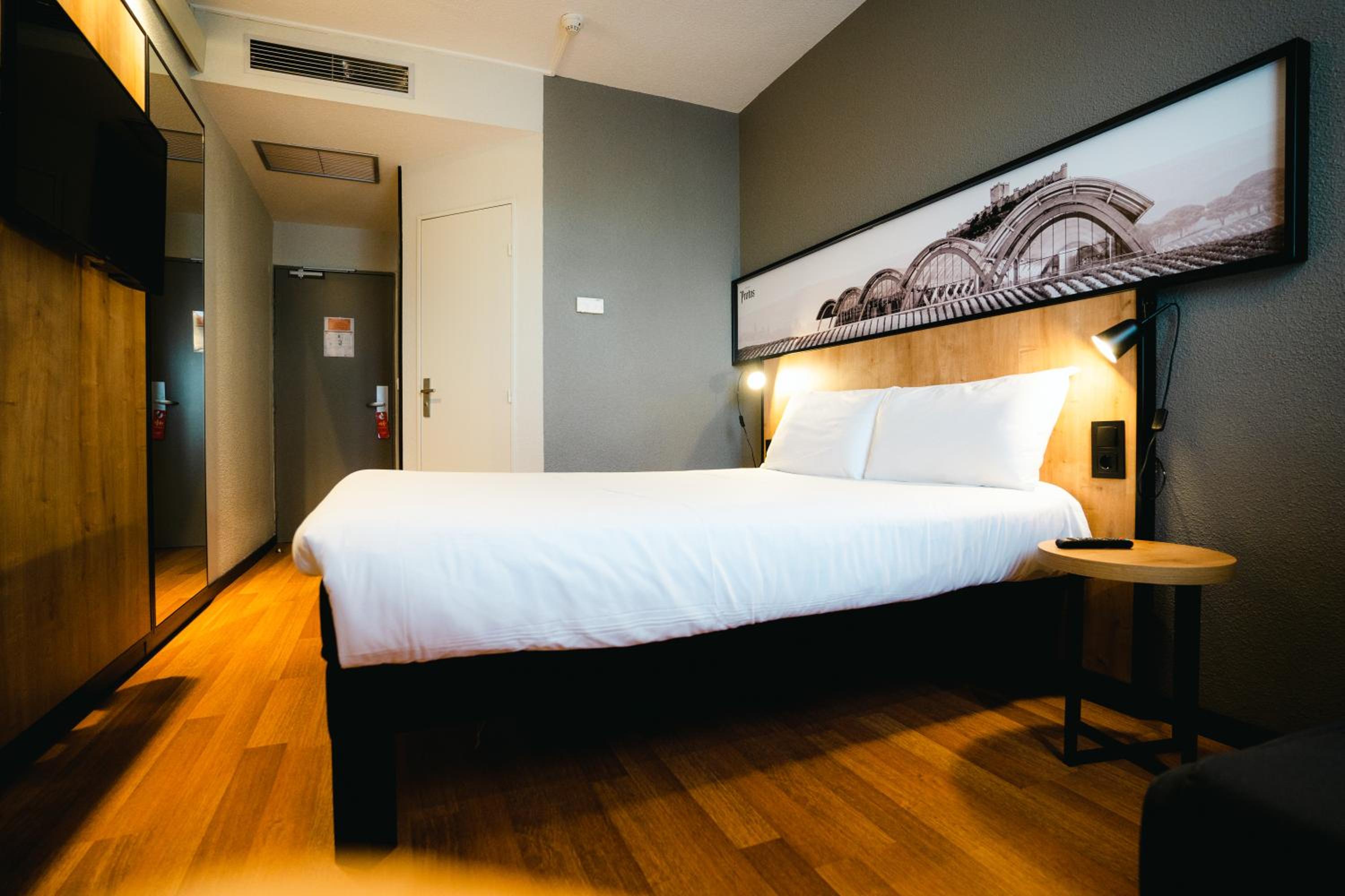 Double Room - Photo 8