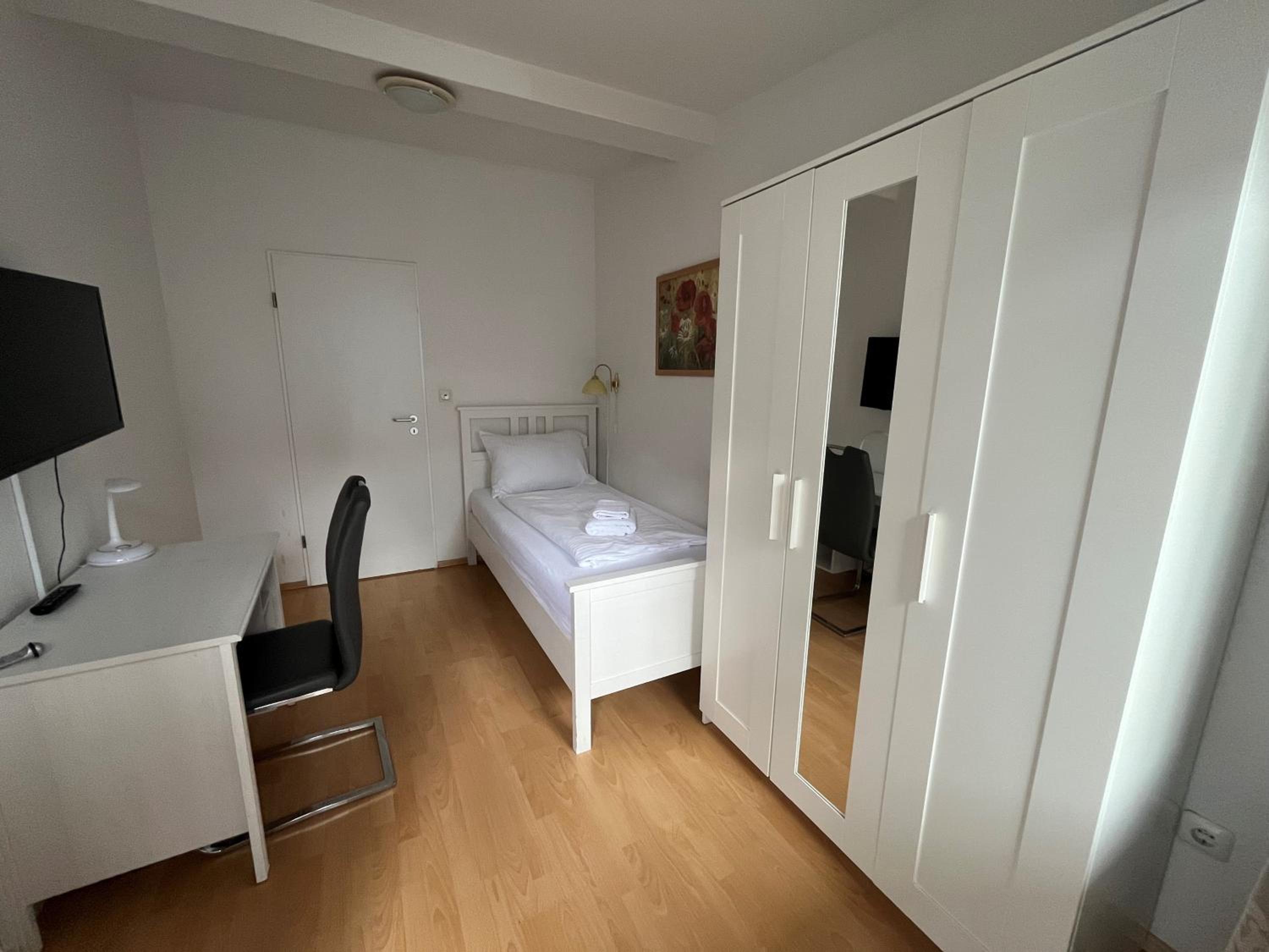Budget Single Room photo 2