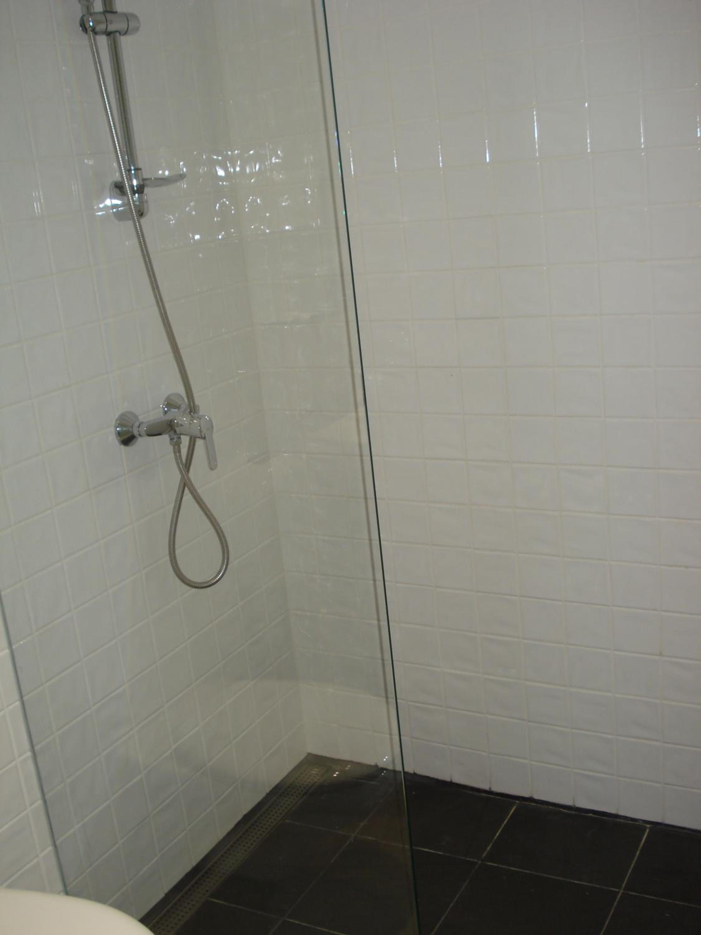 Double or Twin Room with Balcony - Photo 3