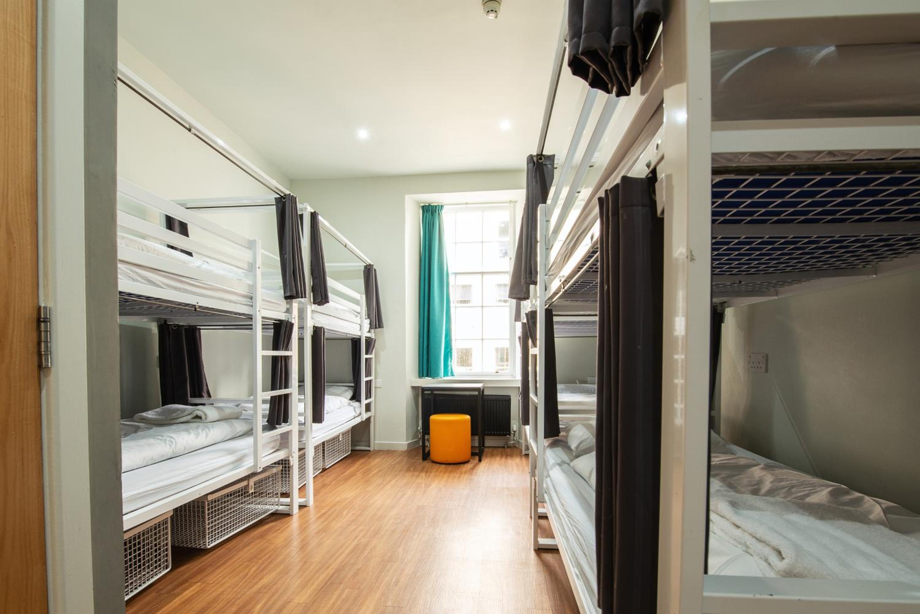 8-Bed Room (Bunk Beds Only) - Photo 3