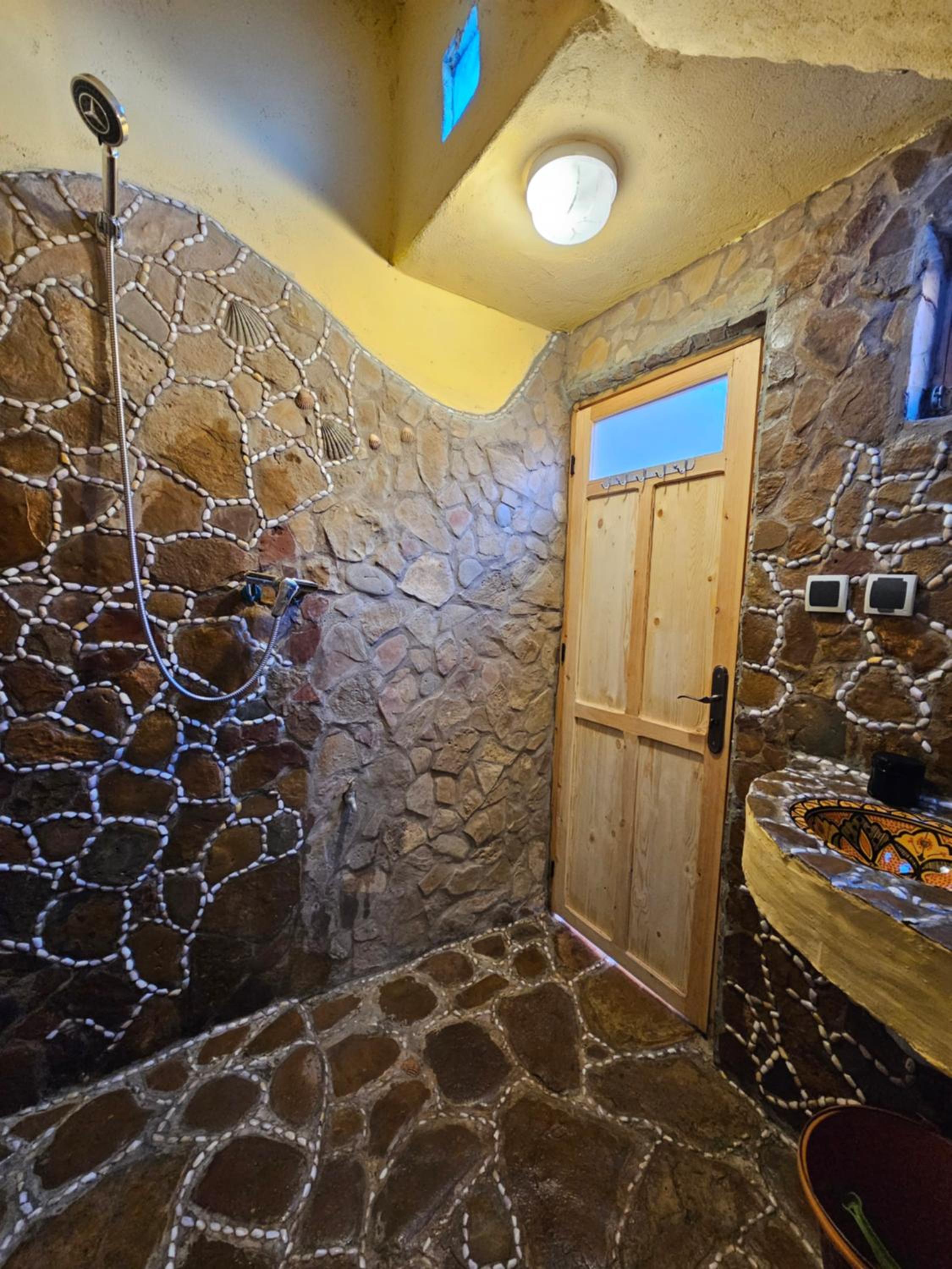 Deluxe Double Room with Shower photo 2