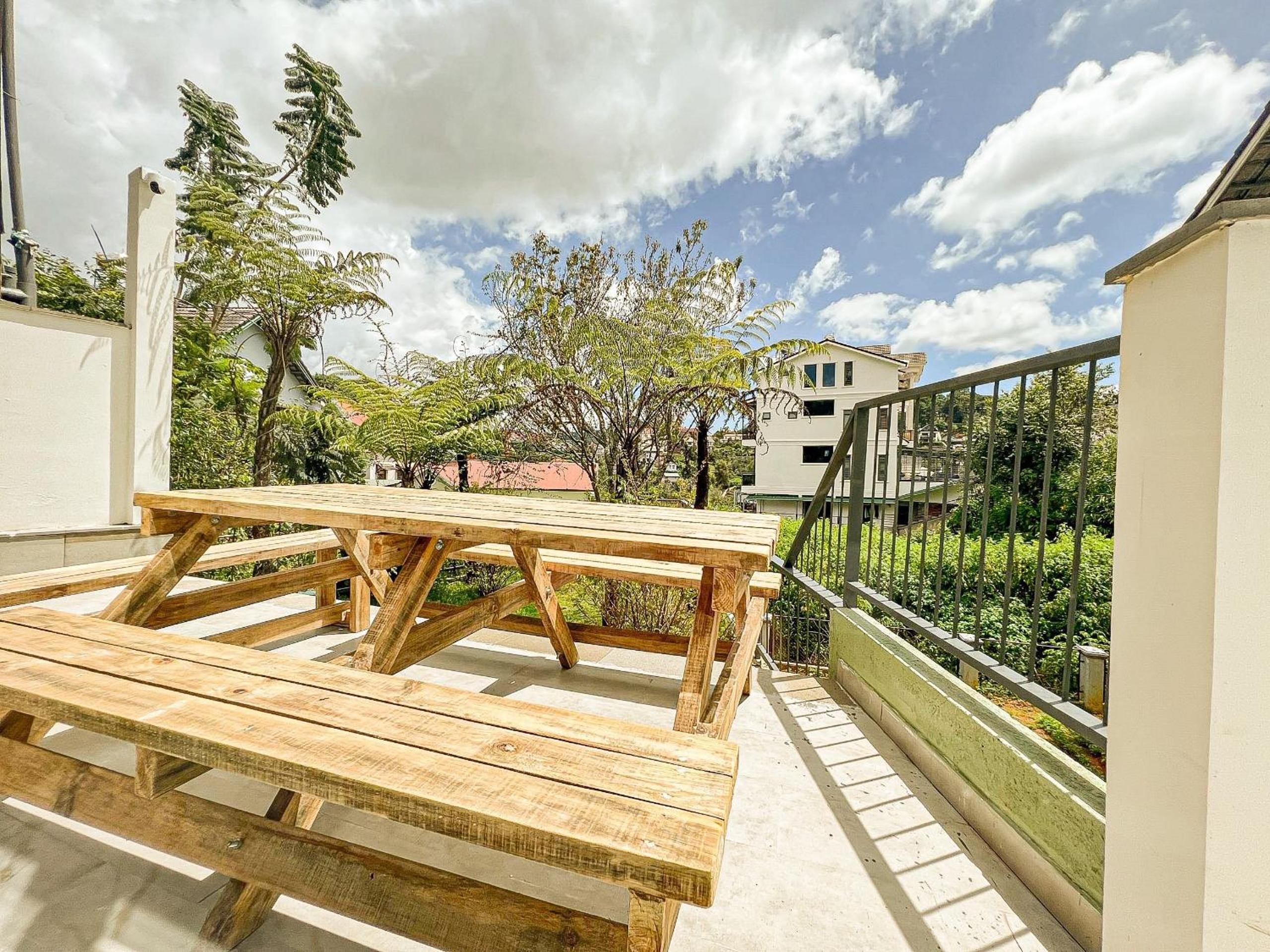 Villa photo 2