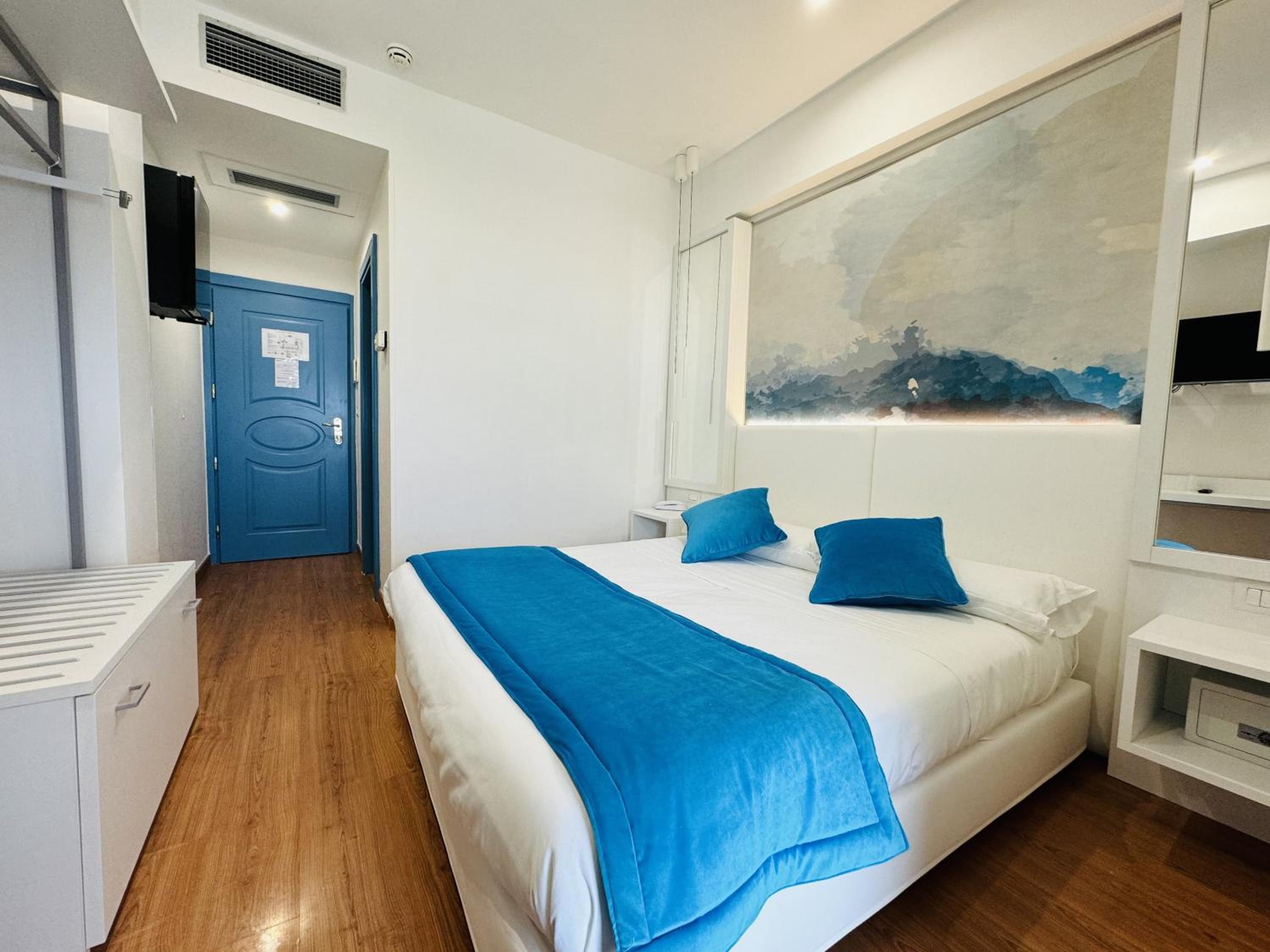 Single Room photo 2