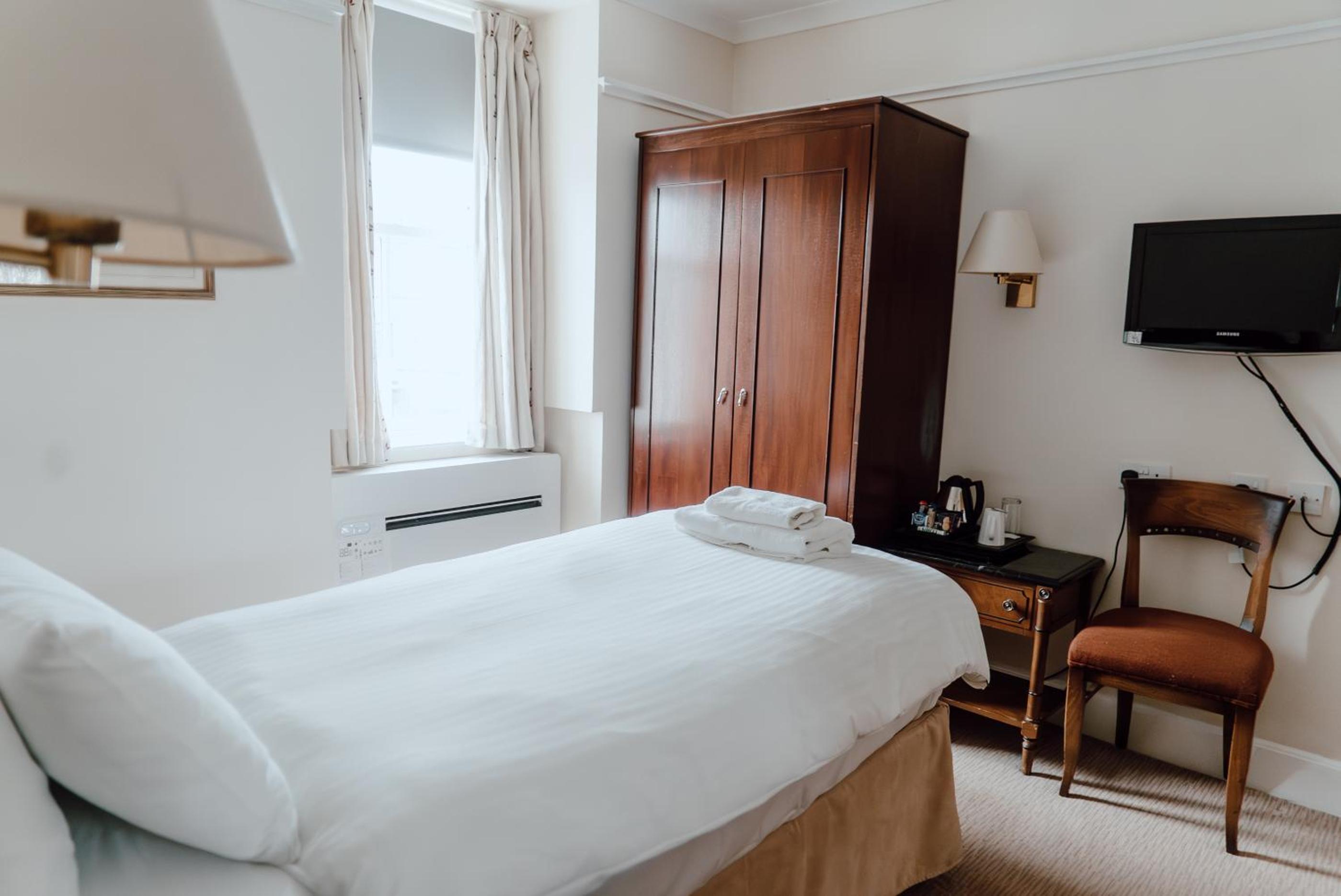 Single Room photo 2