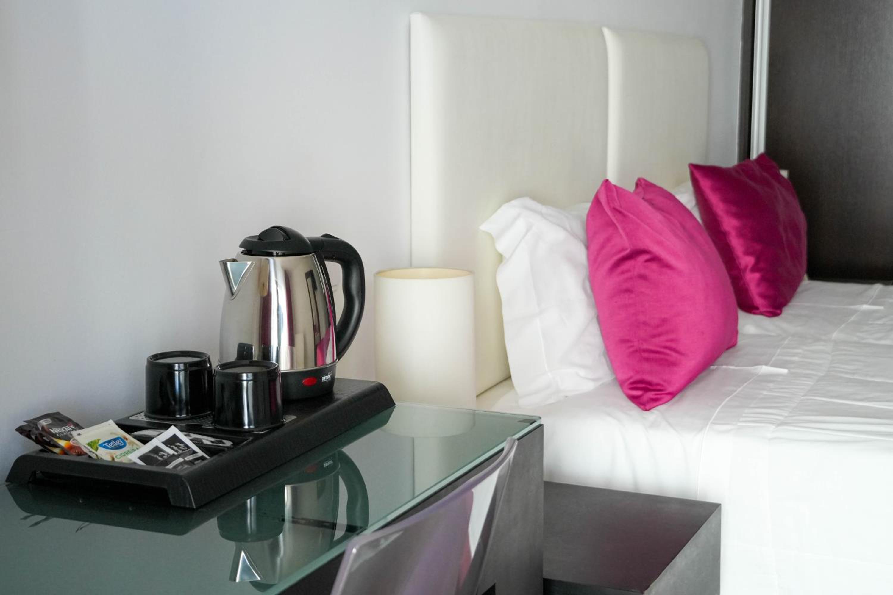 Double/Twin Room with Sea View