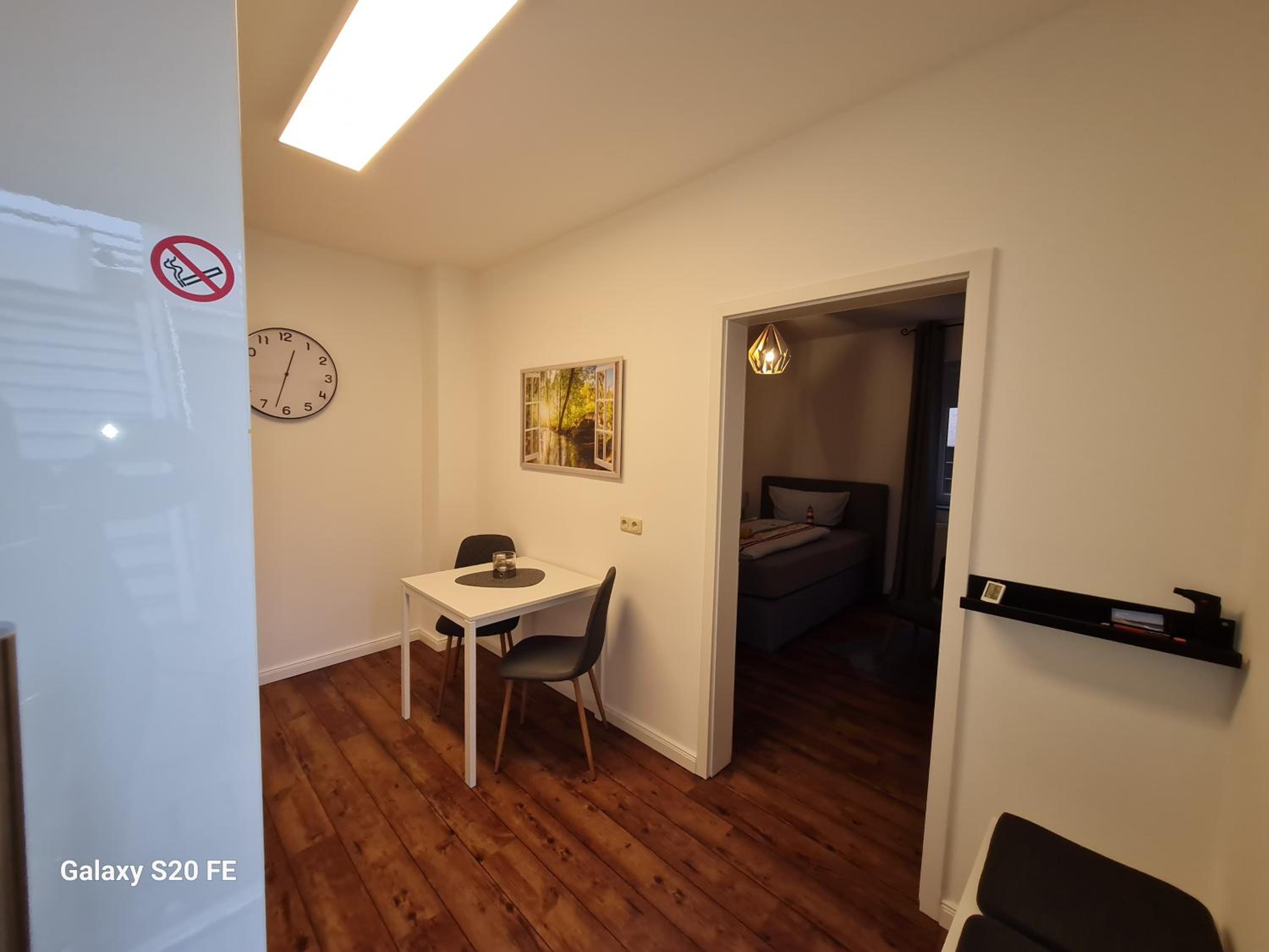 Large Single Room photo 3