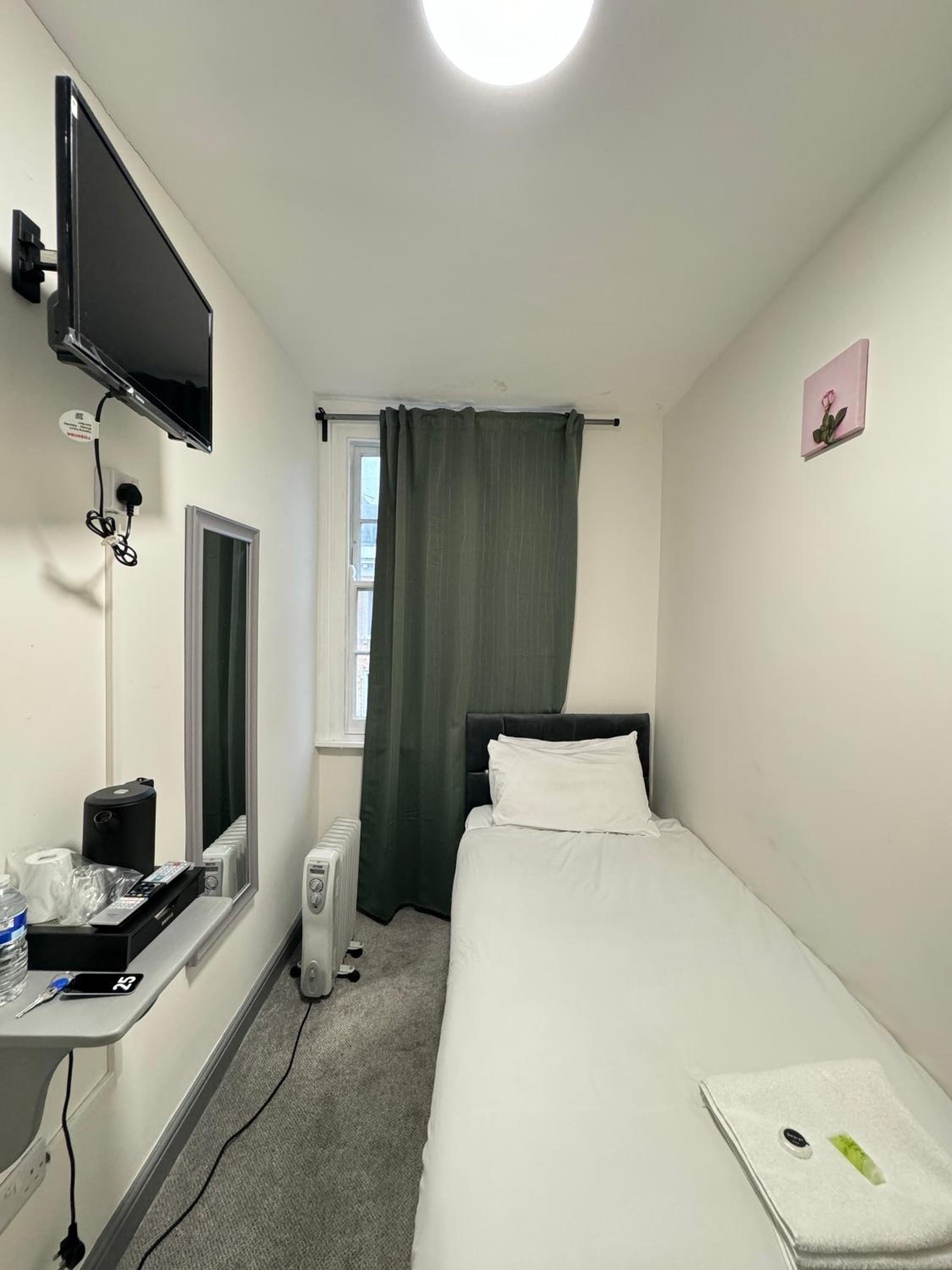 Deluxe Single Room photo 2