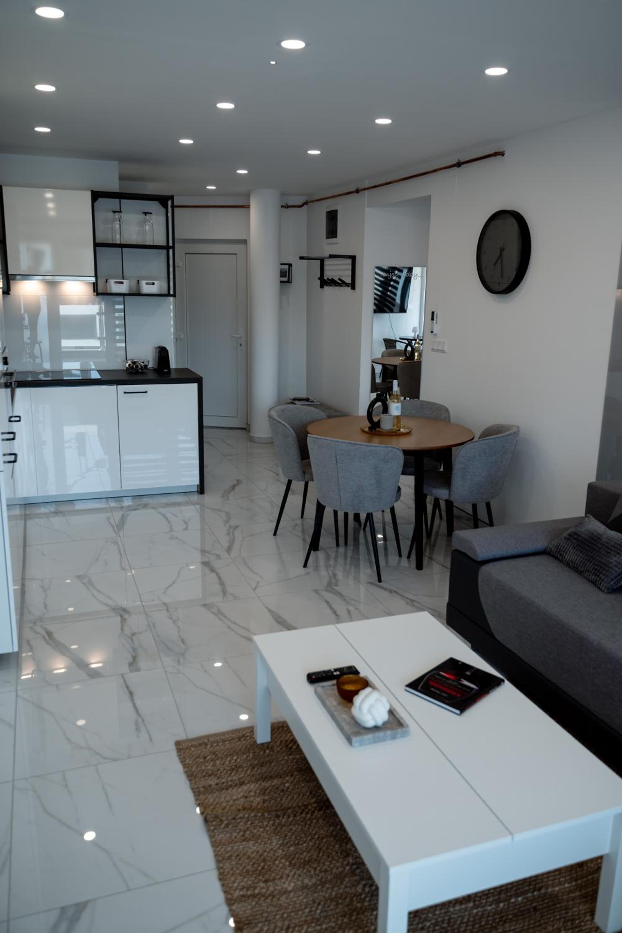 Two-Bedroom Apartment photo 2