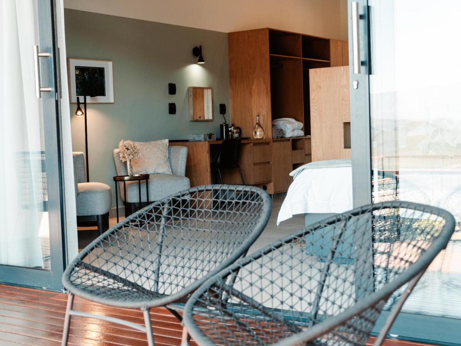 Junior Suite with Mountain View - Photo 13