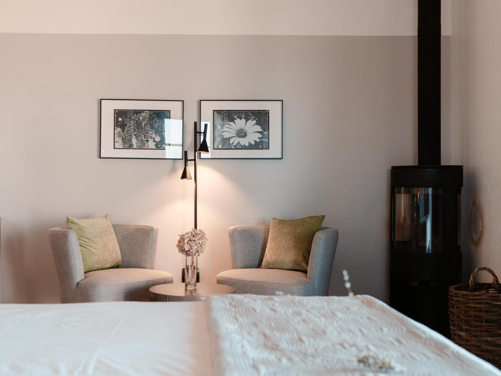 Superior Suite - Photo 6