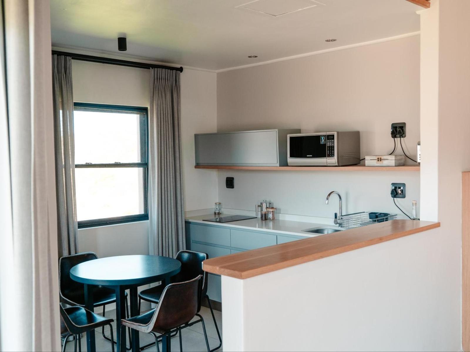 Superior Suite - Photo 8