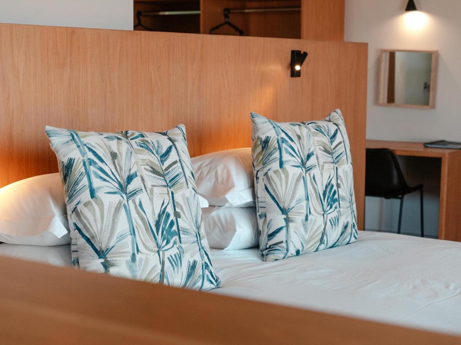 Superior Suite - Photo 11