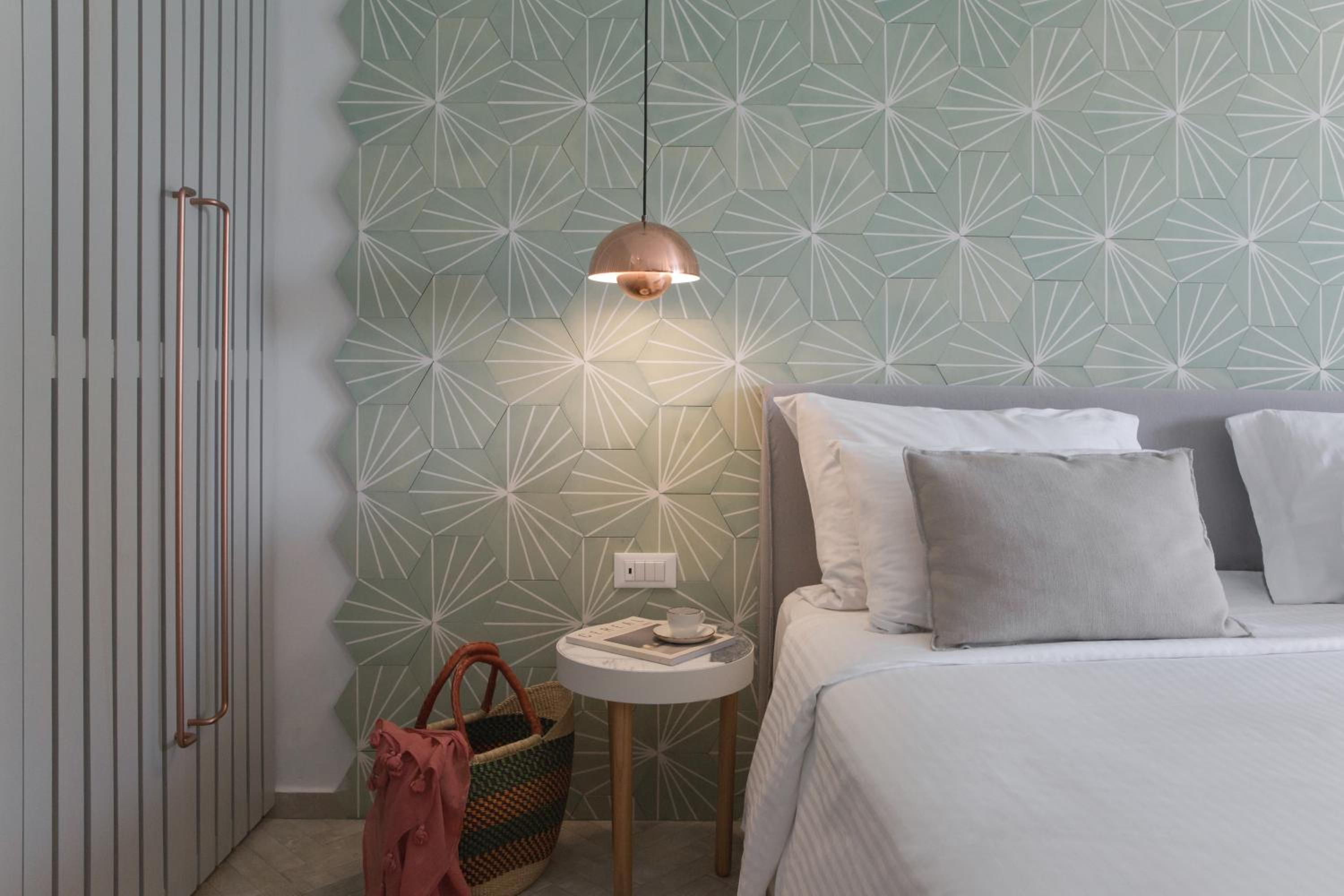 Signature Room thumbnail 5