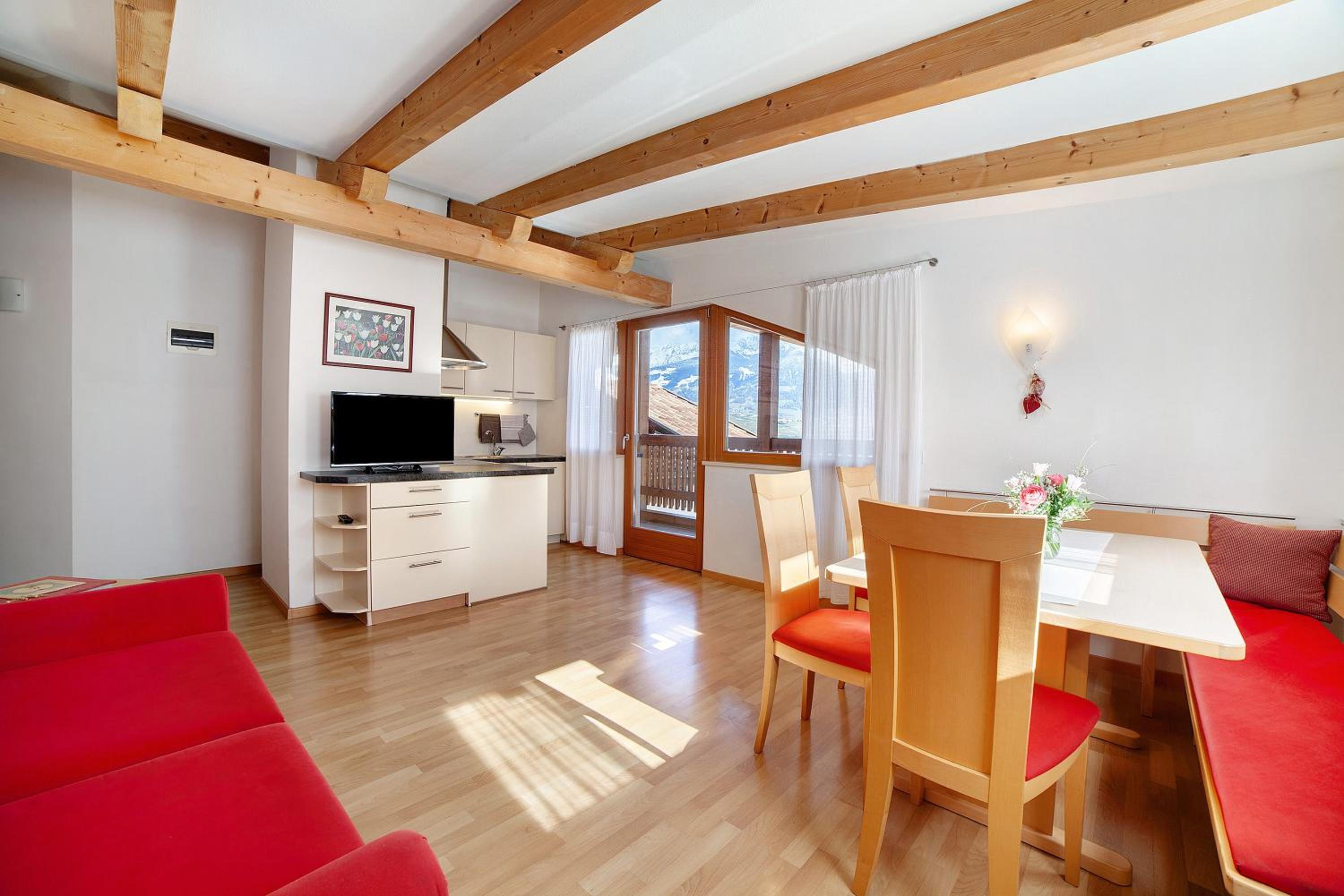 Two-Bedroom Deluxe Apartment with Garden View photo 1