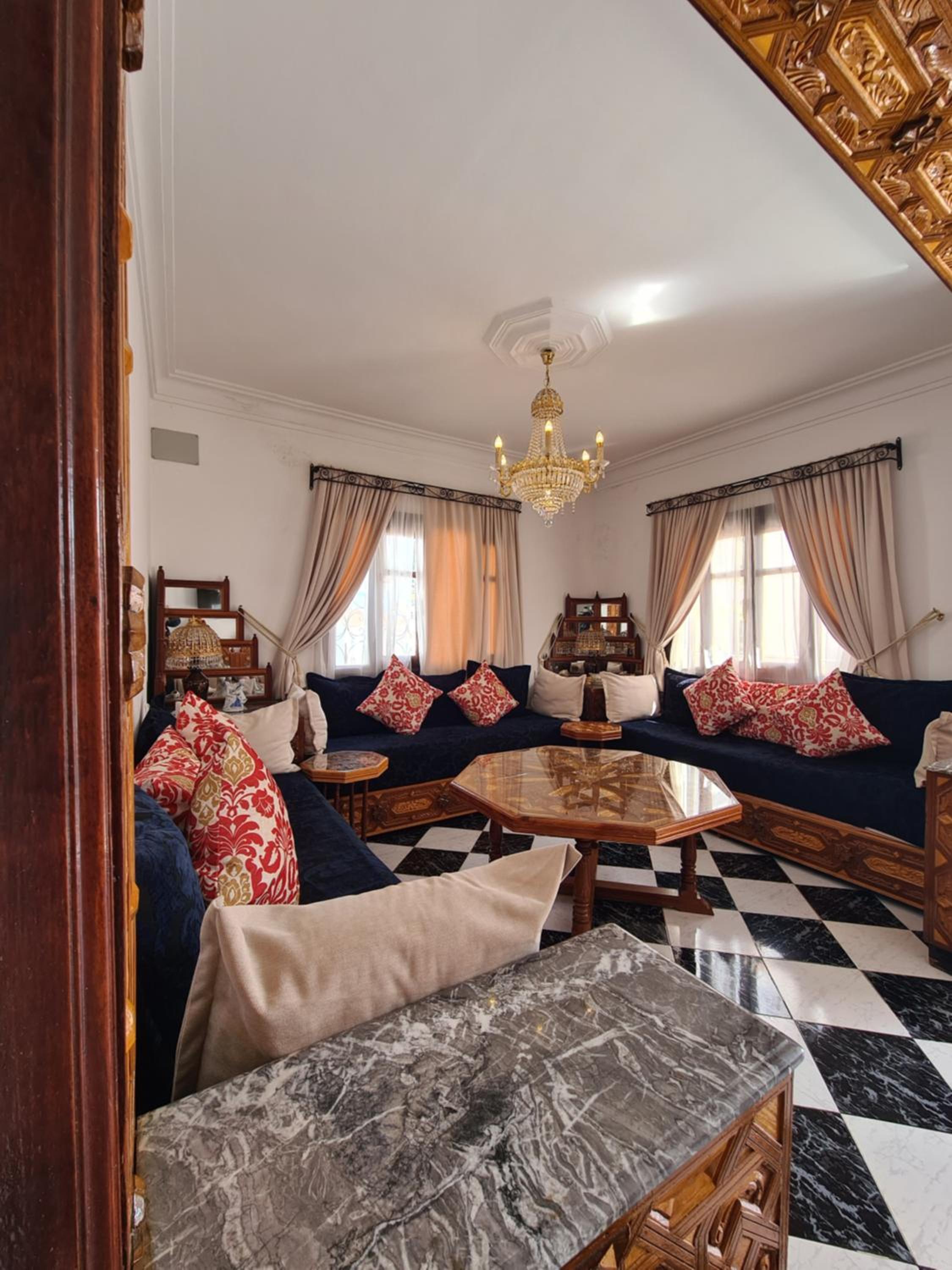 Apartment with Mountain View - Photo 24