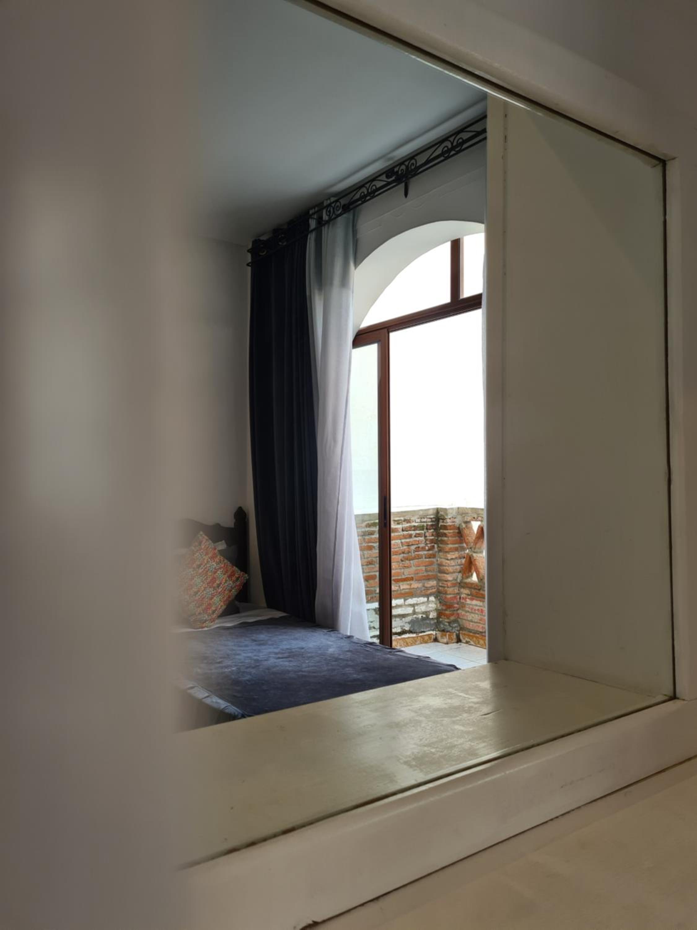 Apartment with Mountain View - Photo 8