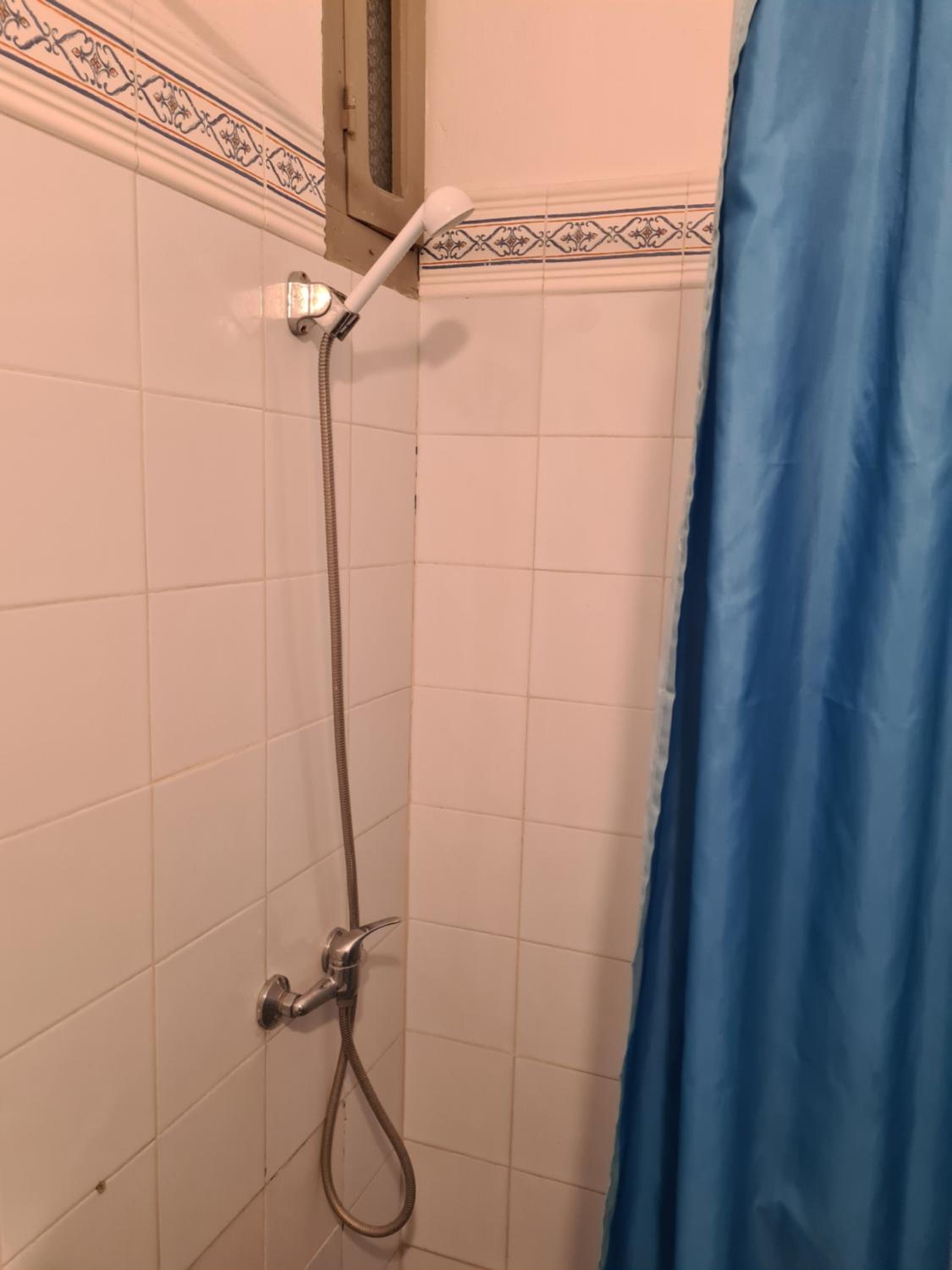 Twin Room - Photo 9